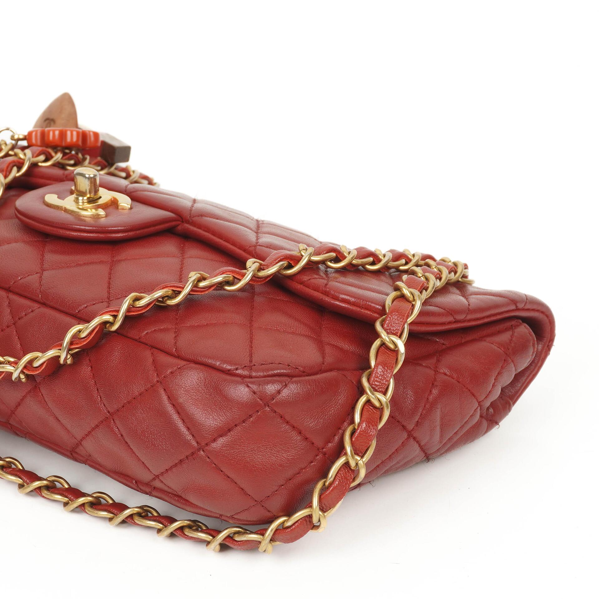 Chanel Cruise Charm Medium Flap Tasche Lammleder