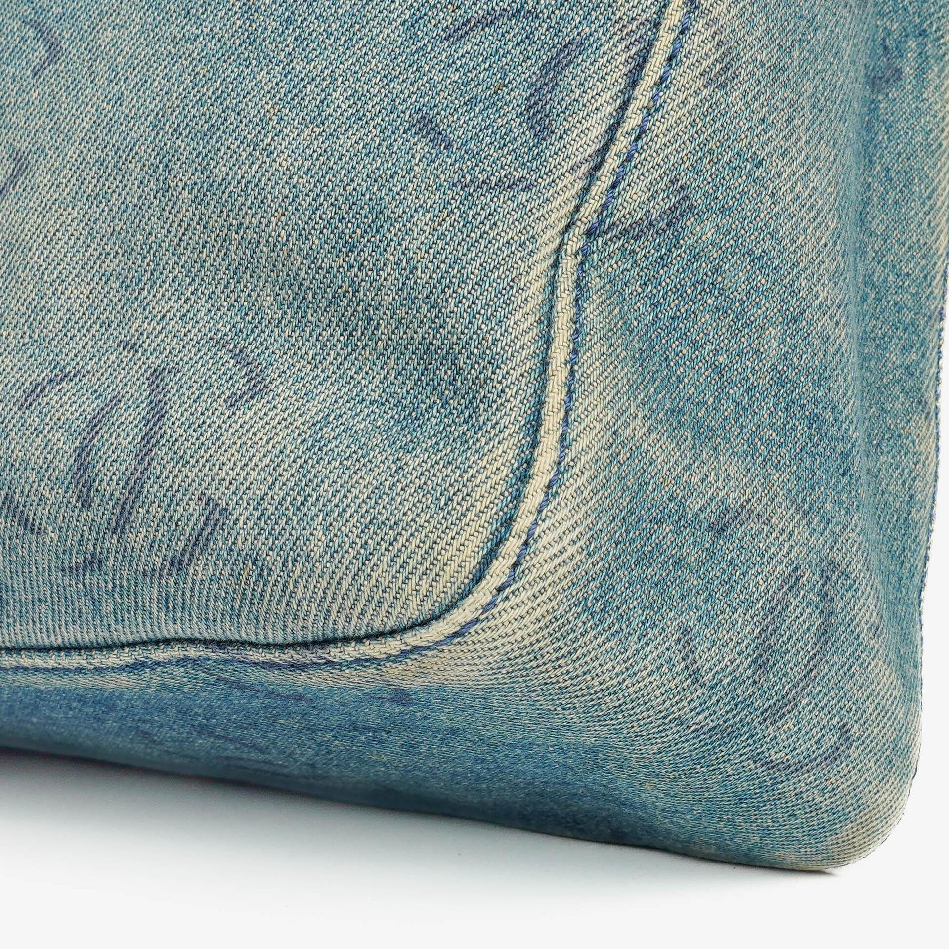 Chanel Denim CC kleine Hobo Tasche