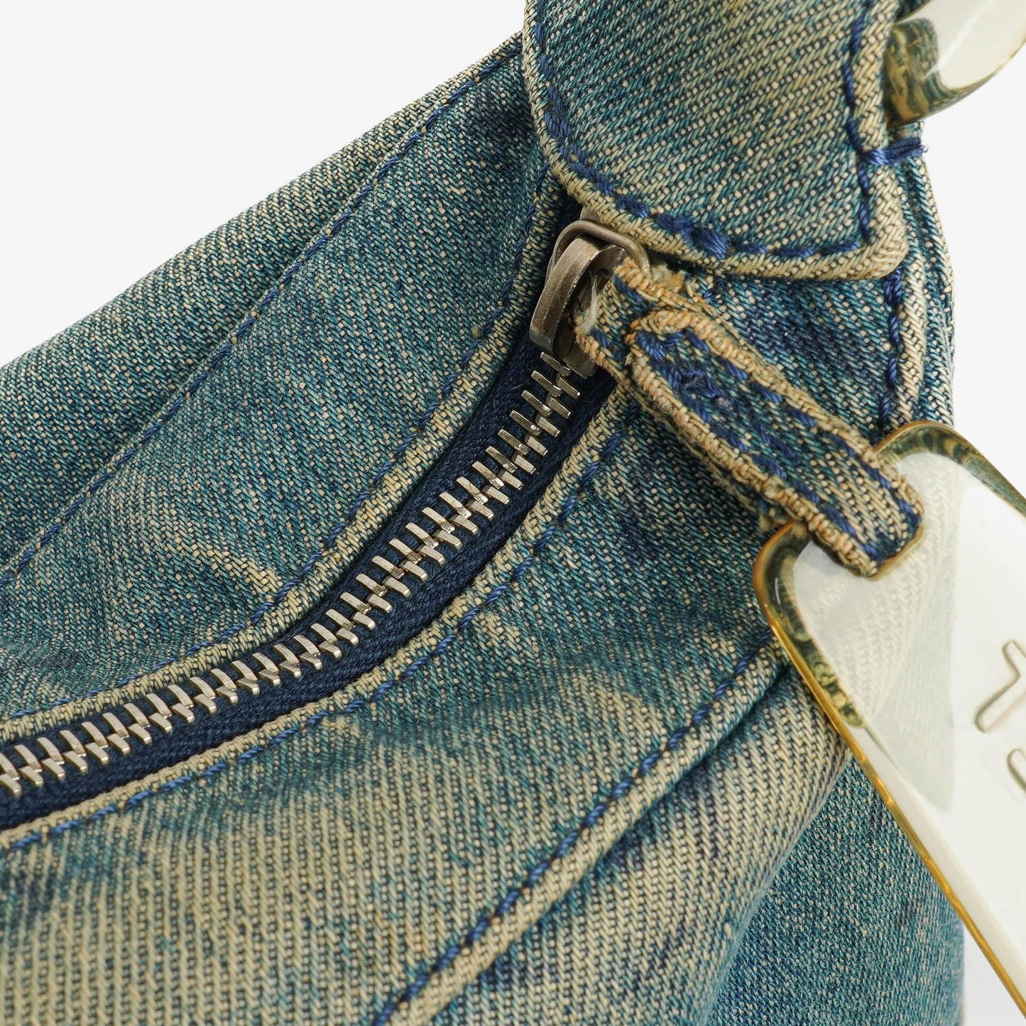 Chanel Denim CC kleine Hobo Tasche