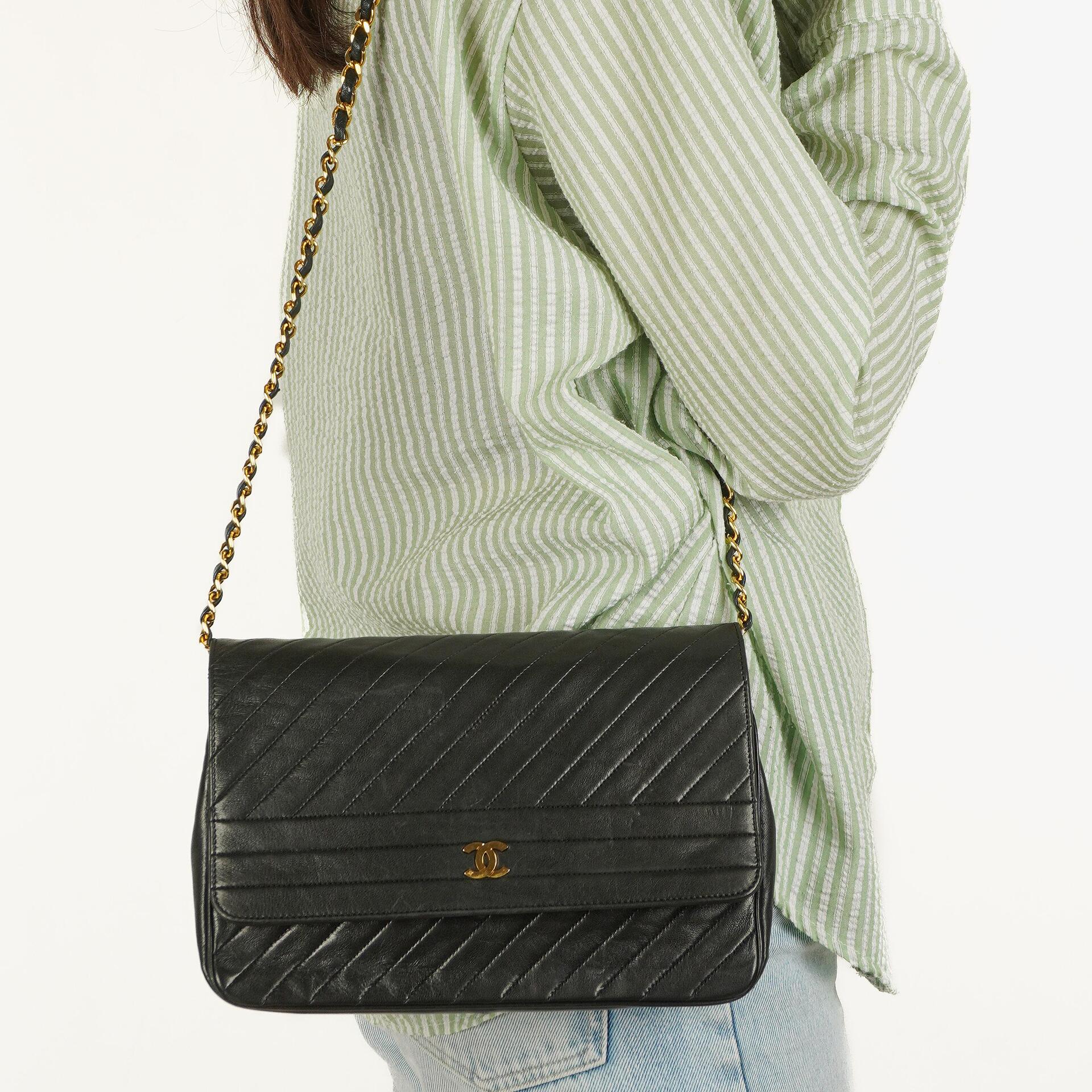 Chanel Diagonal Medium Classic Single Flap Tasche aus schwarzem gestepptem Lammleder mit 24K vergoldeter Hardware