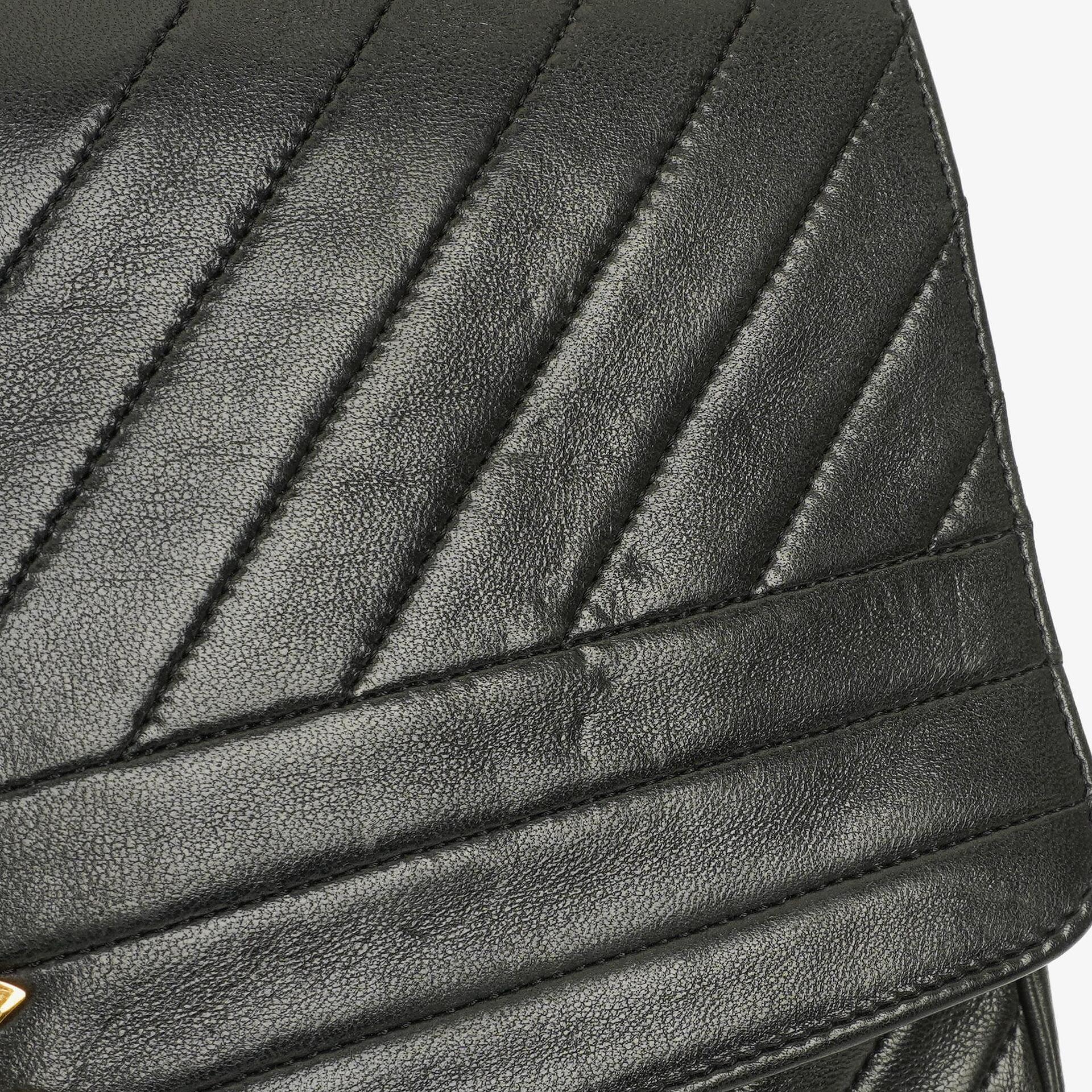 Chanel Diagonal Medium Classic Single Flap Tasche aus schwarzem gestepptem Lammleder mit 24K vergoldeter Hardware