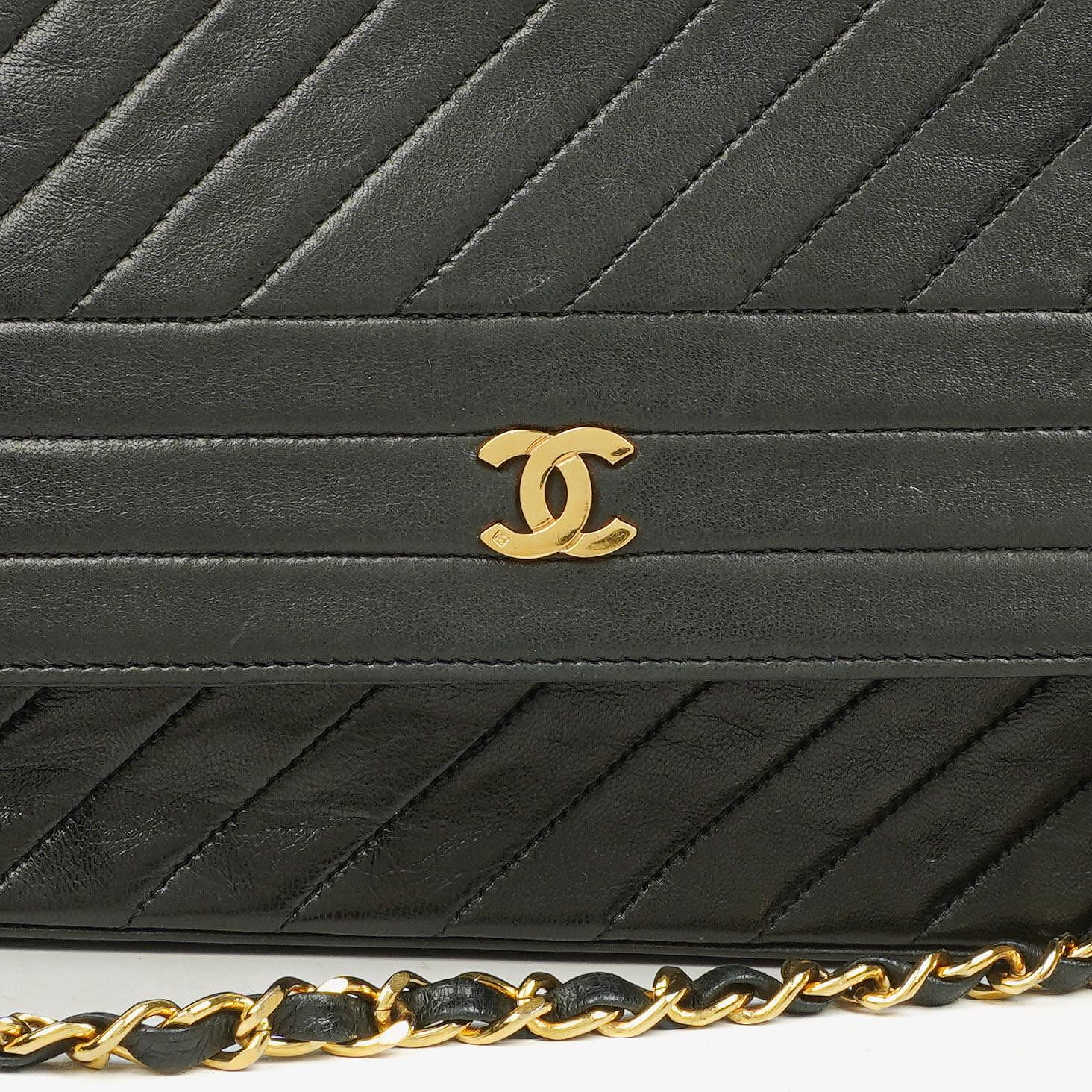 Chanel Diagonal Medium Classic Single Flap Tasche aus schwarzem gestepptem Lammleder mit 24K vergoldeter Hardware