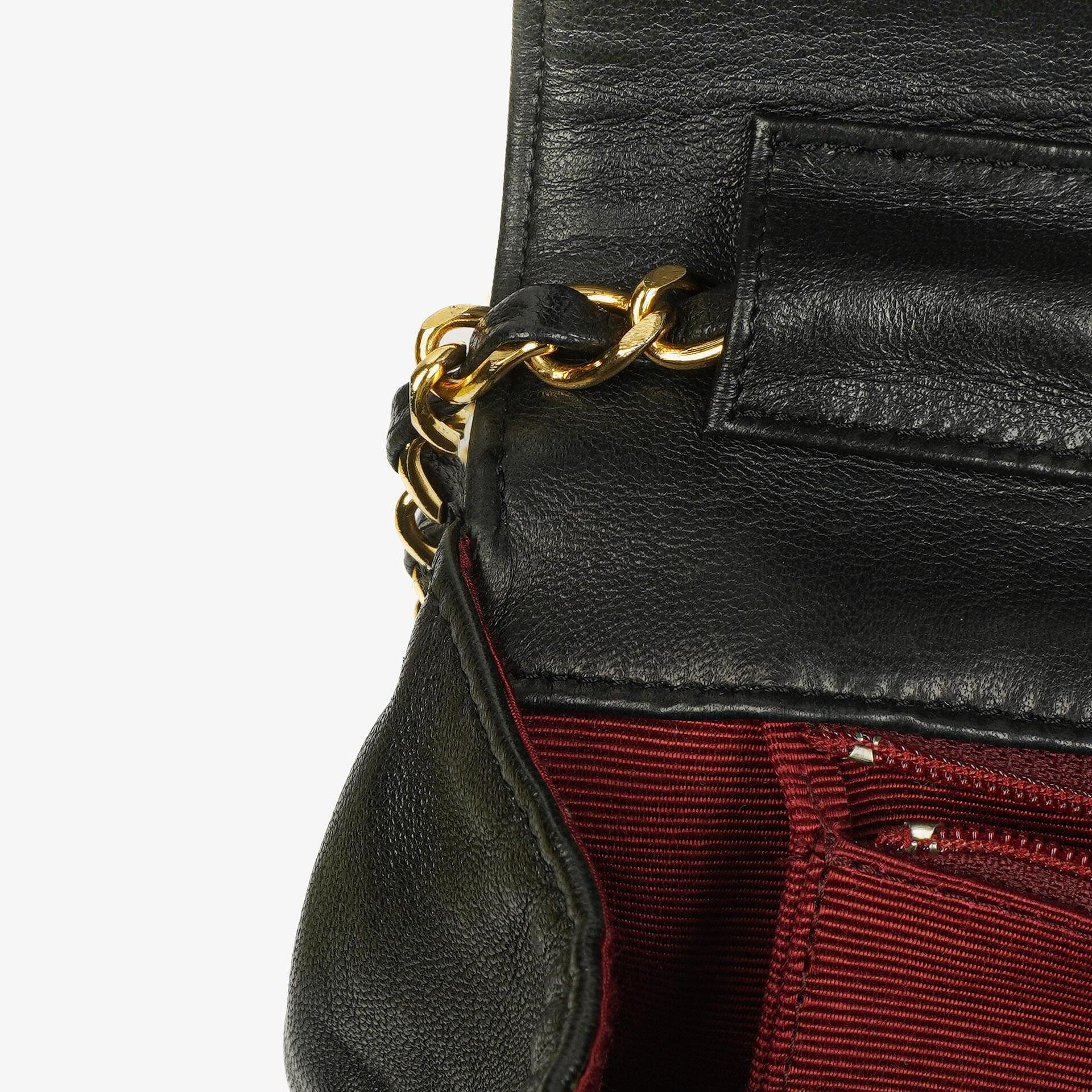 Chanel Diagonal Medium Classic Single Flap Tasche aus schwarzem gestepptem Lammleder mit 24K vergoldeter Hardware