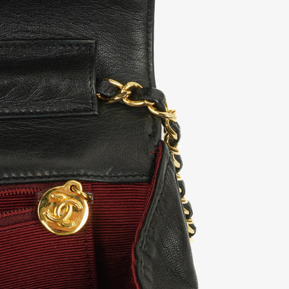 Chanel Diagonal Medium Classic Single Flap Tasche aus schwarzem gestepptem Lammleder mit 24K vergoldeter Hardware
