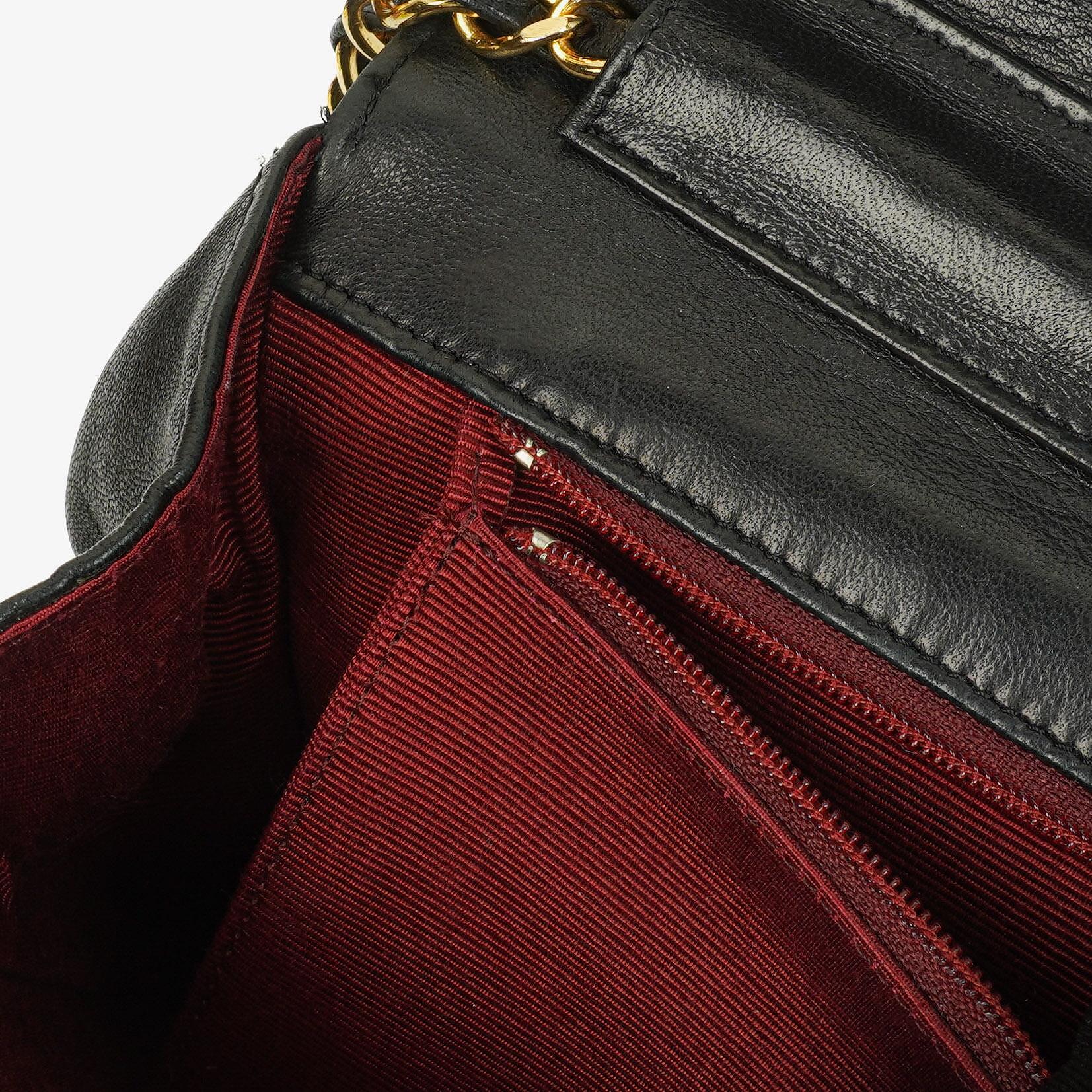 Chanel Diagonal Medium Classic Single Flap Tasche aus schwarzem gestepptem Lammleder mit 24K vergoldeter Hardware