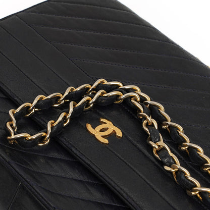 Chanel Diagonal Medium Classic marineblau gestepptes Lammleder Single Flap Bag mit 24K goldplattierten Beschlägen