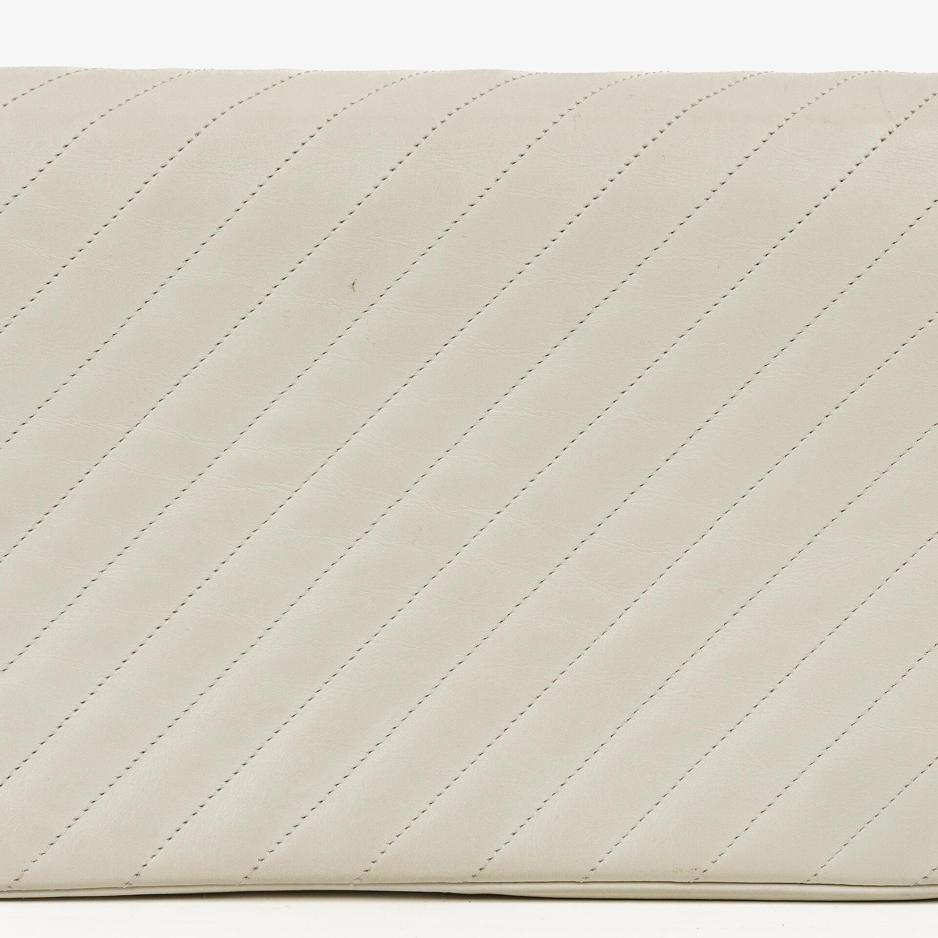 Chanel Small Classic Single Flap Tasche aus diagonal gestepptem Lammleder mit 24K vergoldeten Beschlägen