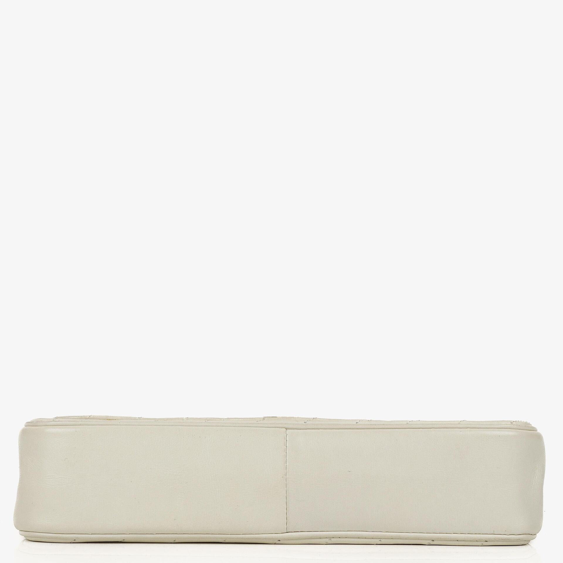 Chanel Small Classic Single Flap Tasche aus diagonal gestepptem Lammleder mit 24K vergoldeten Beschlägen
