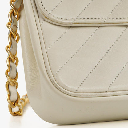 Chanel Small Classic Single Flap Tasche aus diagonal gestepptem Lammleder mit 24K vergoldeten Beschlägen