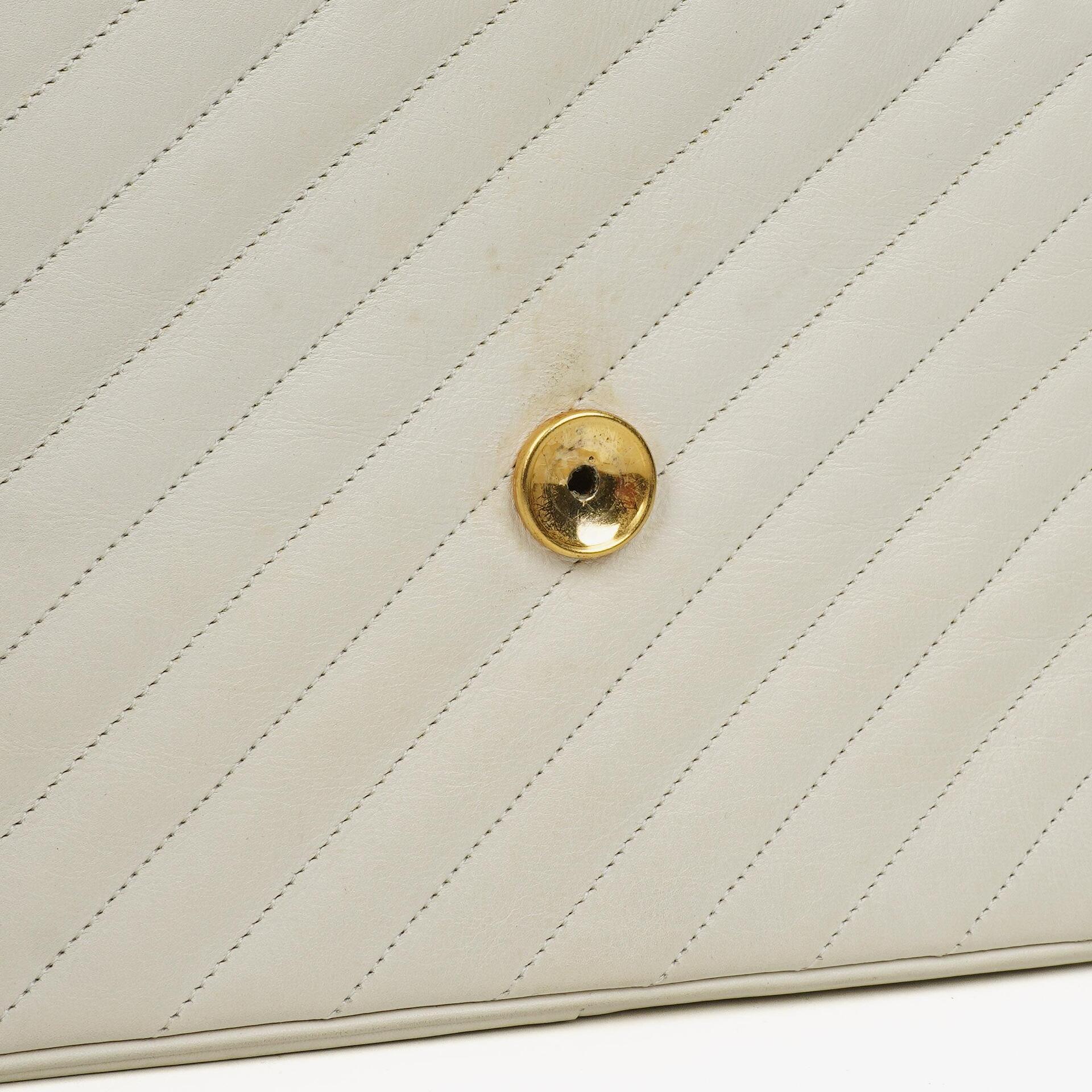 Chanel Small Classic Single Flap Tasche aus diagonal gestepptem Lammleder mit 24K vergoldeten Beschlägen