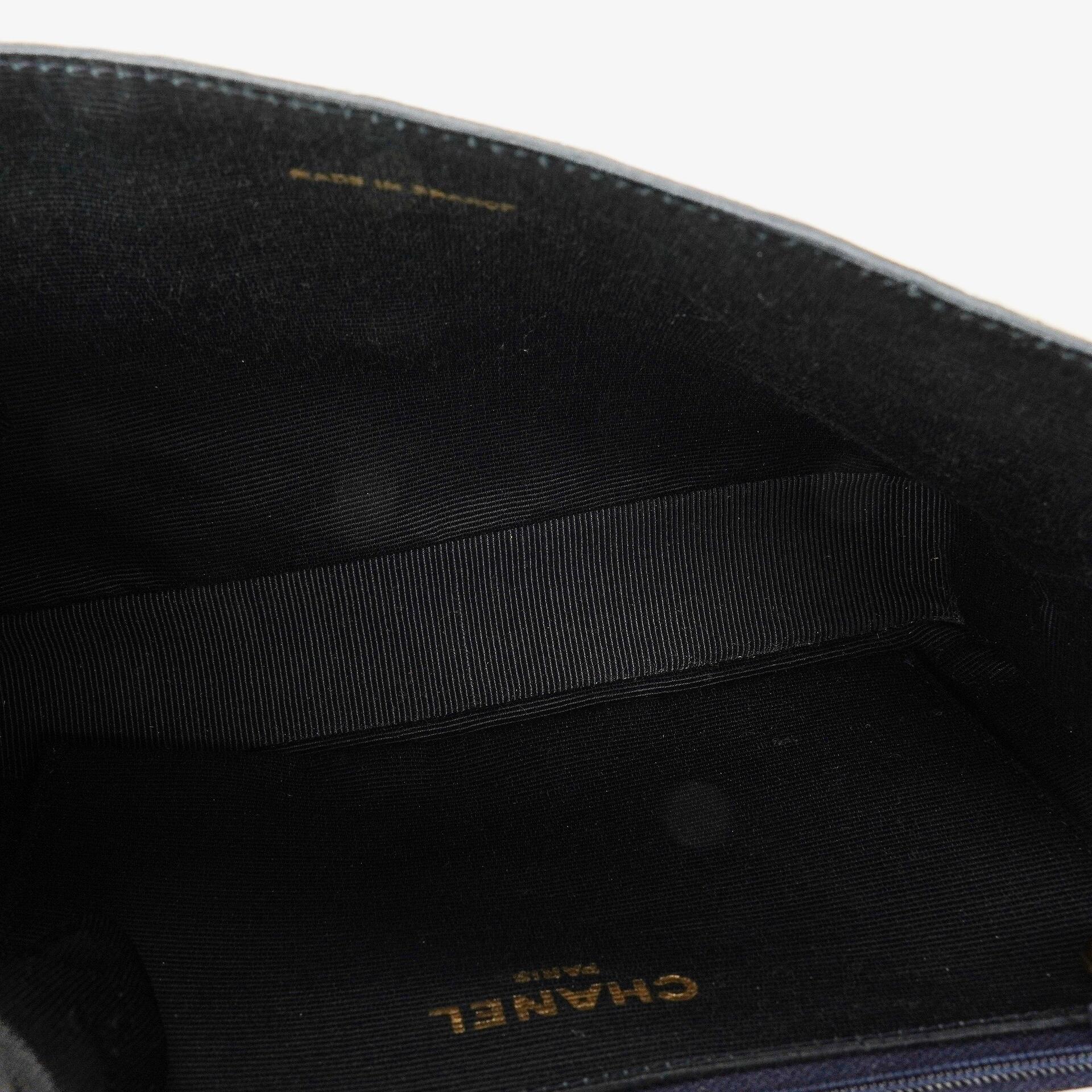 Chanel Small Classic Single Flap Tasche aus diagonal gestepptem Lammleder mit 24K vergoldeten Beschlägen