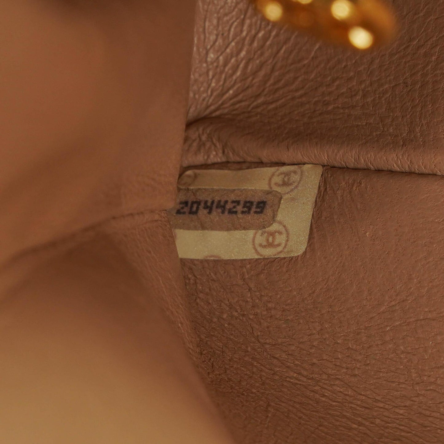 Chanel Diana Vintage Medium Flap Bag aus beigem gestepptem Lammleder mit 24K vergoldeten Beschlägen