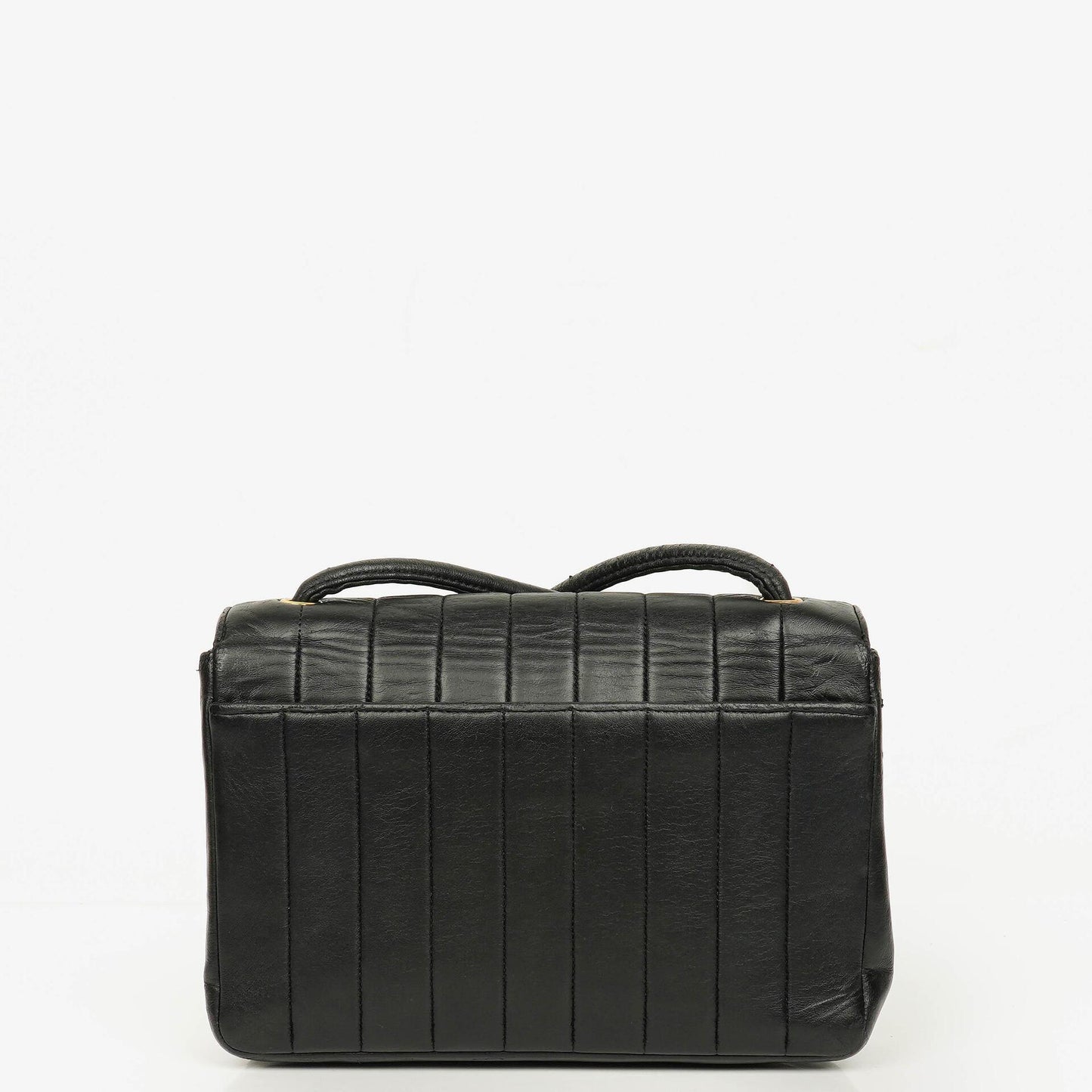 Chanel Diana Single Flap Tasche aus schwarzem vertikal gestepptem Lammleder mit 24K vergoldeter Hardware