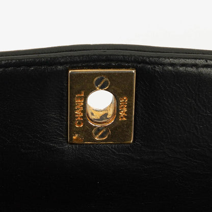Chanel Diana Single Flap Tasche aus schwarzem vertikal gestepptem Lammleder mit 24K vergoldeter Hardware