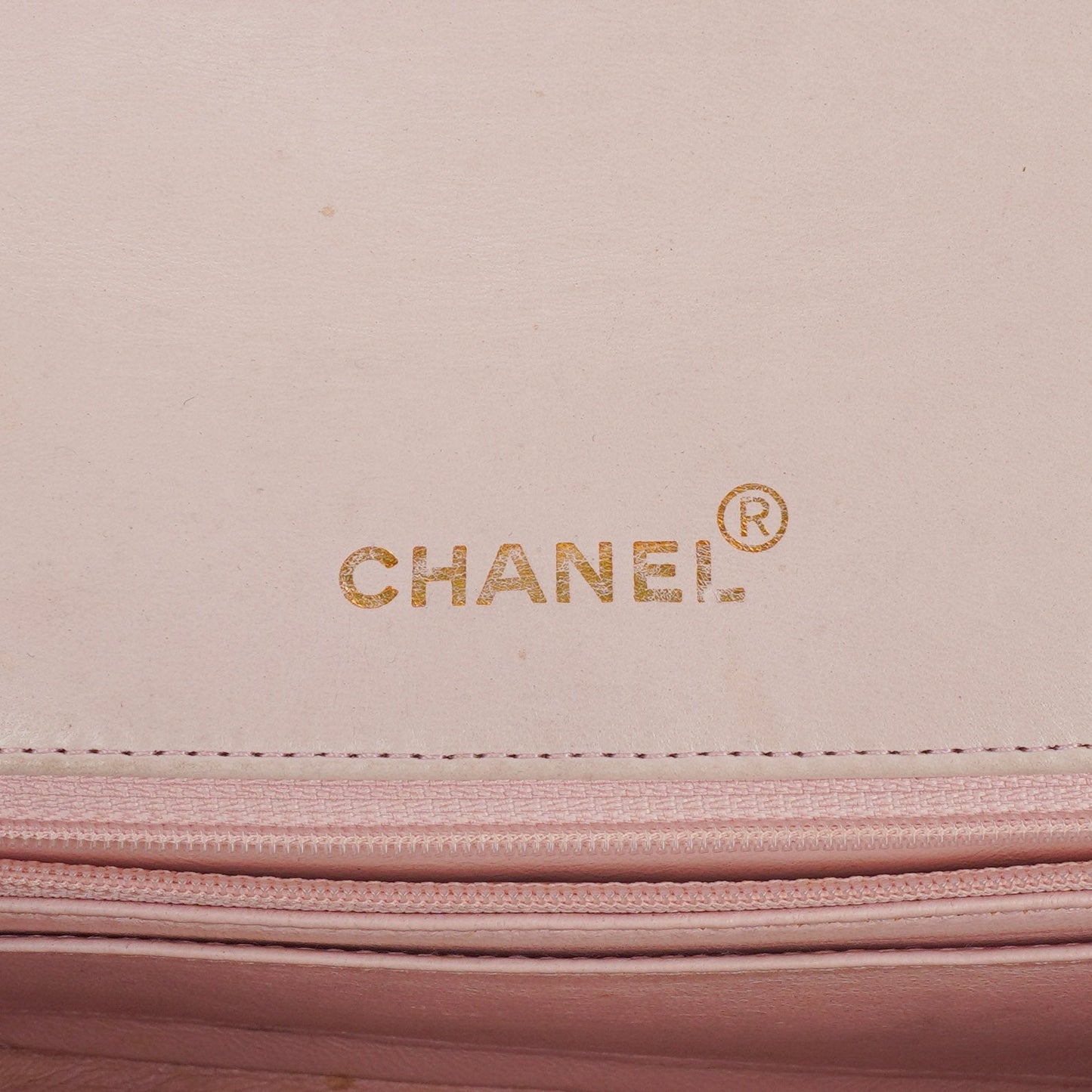 Chanel Diana Vintage Medium Flap Tasche aus gestepptem Lammleder mit 24K vergoldeter Hardware