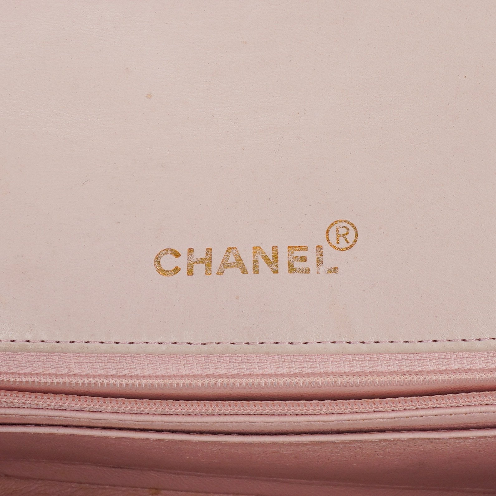 Chanel Diana Vintage Medium Flap Tasche aus gestepptem Lammleder mit 24K vergoldeter Hardware