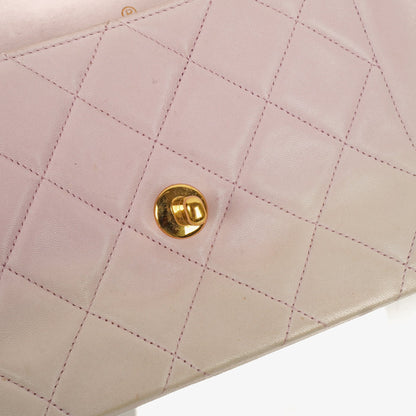 Chanel Diana Vintage Medium Flap Tasche aus gestepptem Lammleder mit 24K vergoldeter Hardware