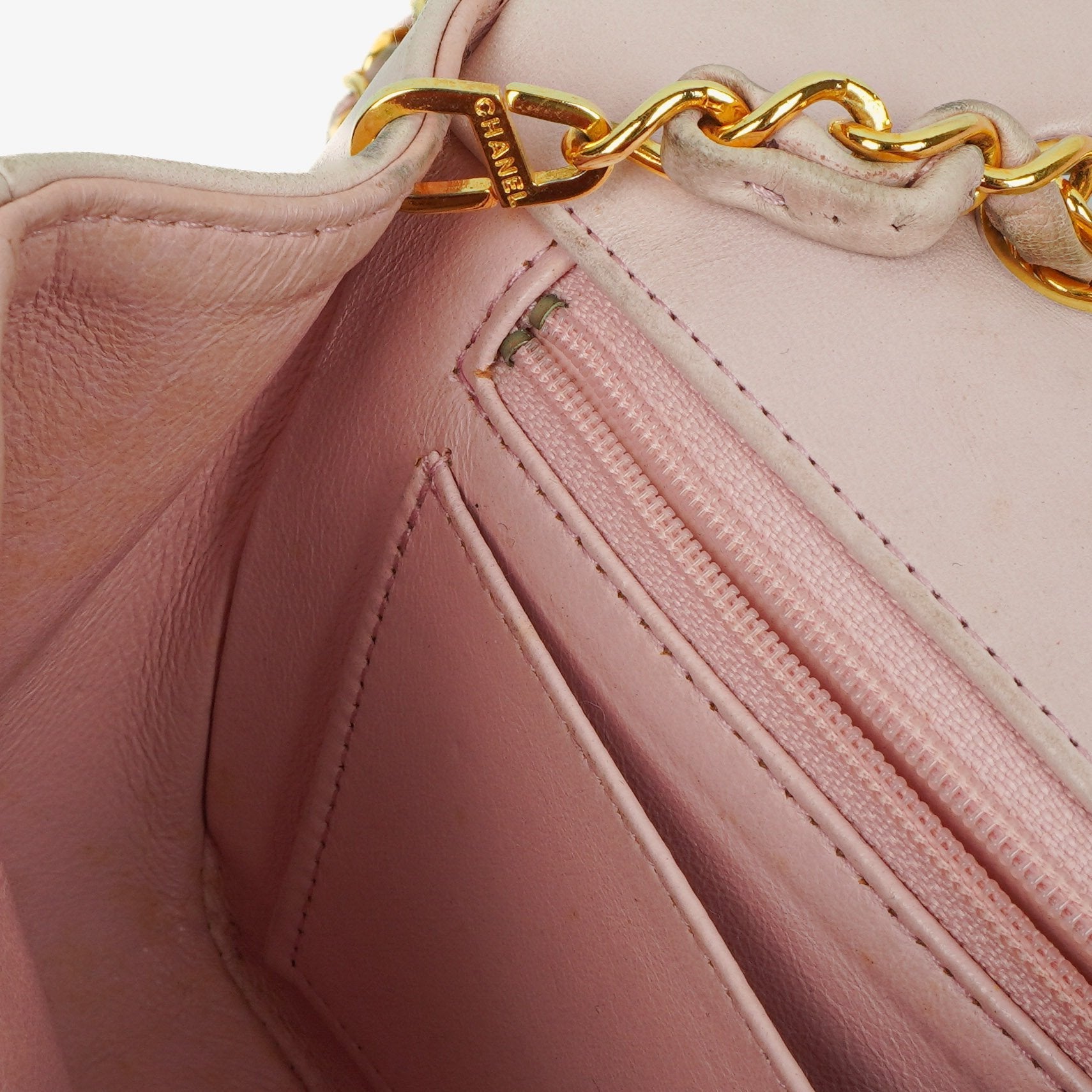 Chanel Diana Vintage Medium Flap Tasche aus gestepptem Lammleder mit 24K vergoldeter Hardware