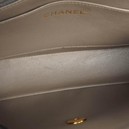 Chanel Diana Vertical Single Flap Bag, Gestepptes Leder, 24K Goldplattierte Hardware