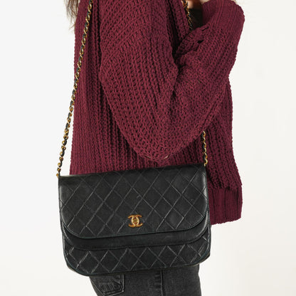 Chanel Double Flap Halbmond Schwarz Lammleder Mit 24K Vergoldeten Beschlägen