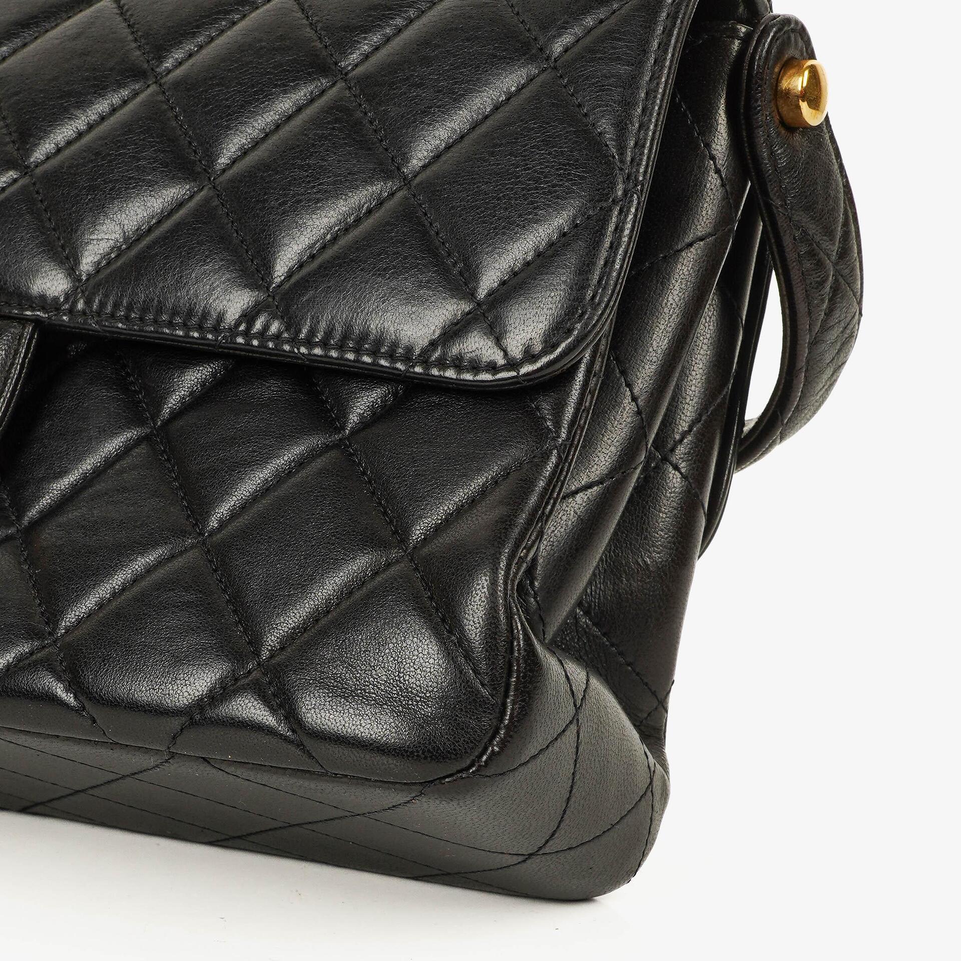 Chanel Wendedesign Clutch aus schwarzem Lammleder mit 24K-vergoldeten Beschlägen
