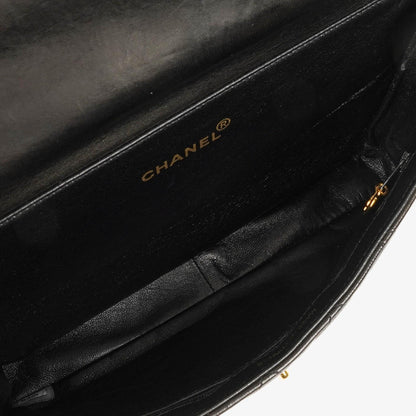 Chanel Wendedesign Clutch aus schwarzem Lammleder mit 24K-vergoldeten Beschlägen
