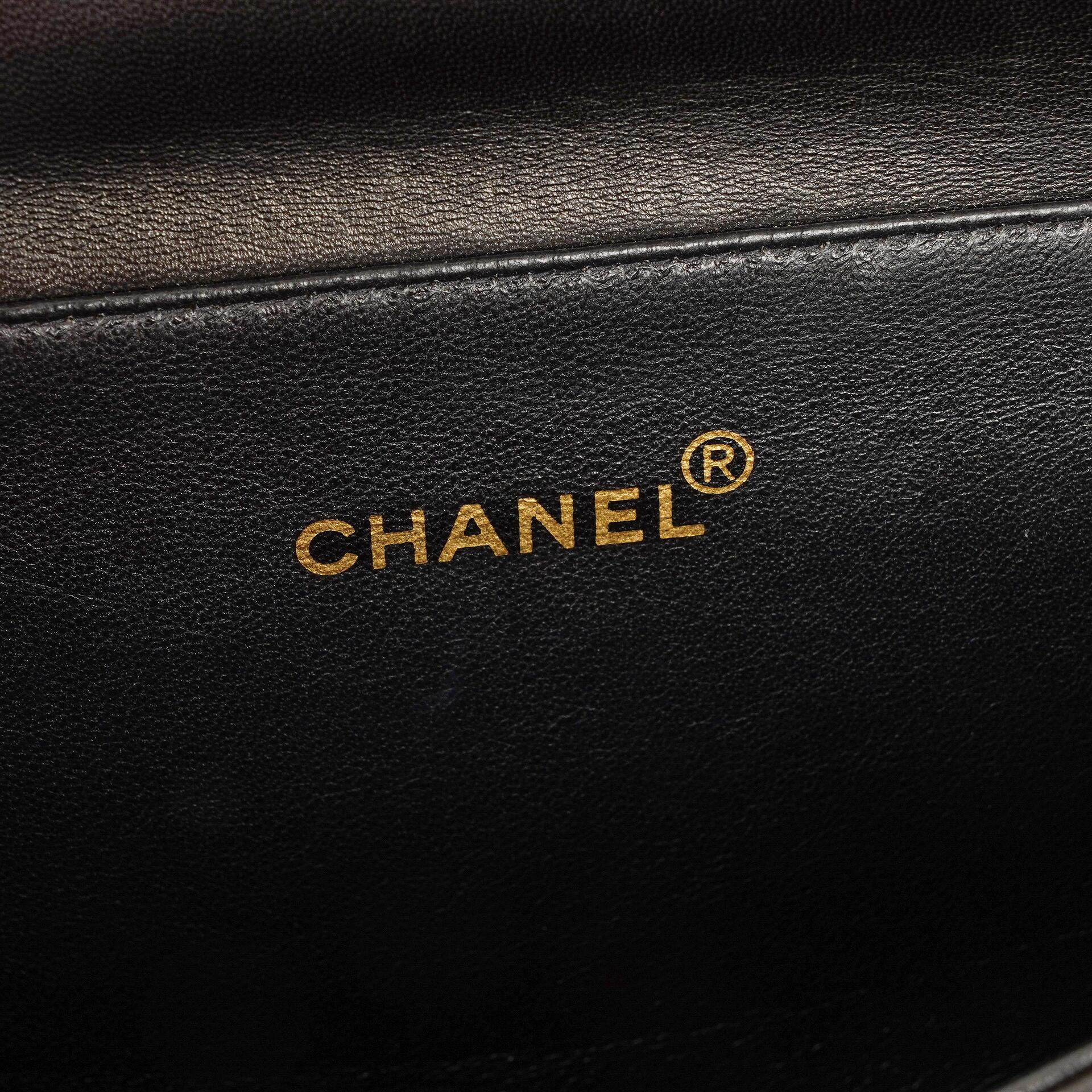 Chanel Wendedesign Clutch aus schwarzem Lammleder mit 24K-vergoldeten Beschlägen