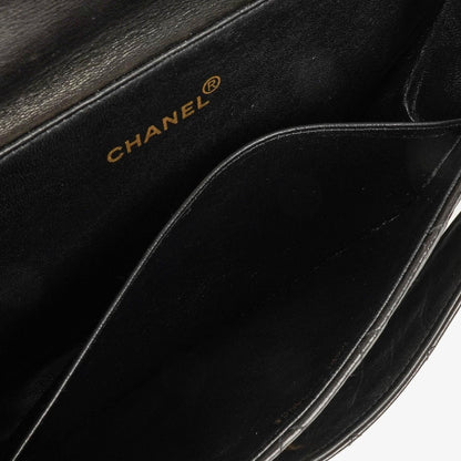 Chanel Wendedesign Clutch aus schwarzem Lammleder mit 24K-vergoldeten Beschlägen