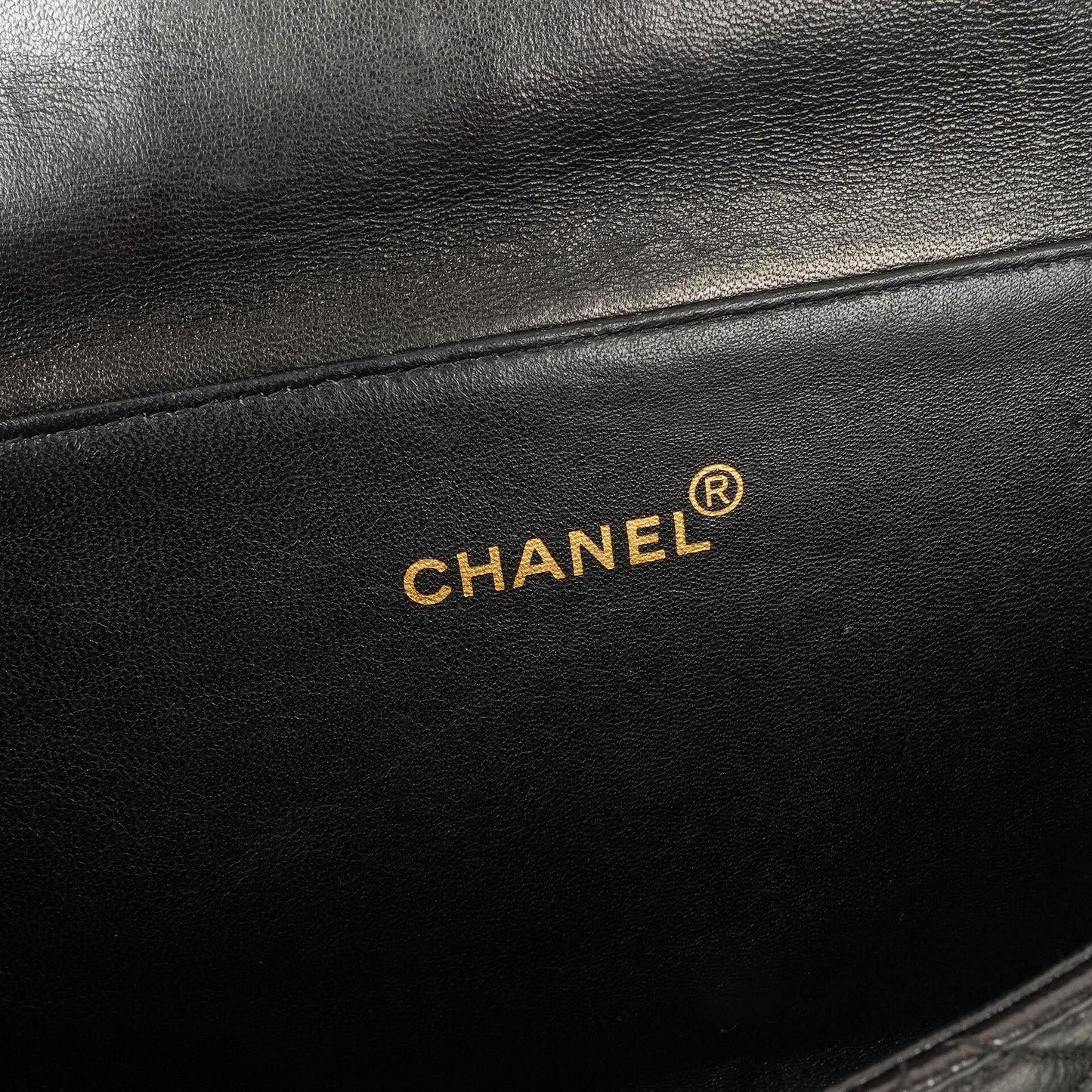 Chanel Wendedesign Clutch aus schwarzem Lammleder mit 24K-vergoldeten Beschlägen