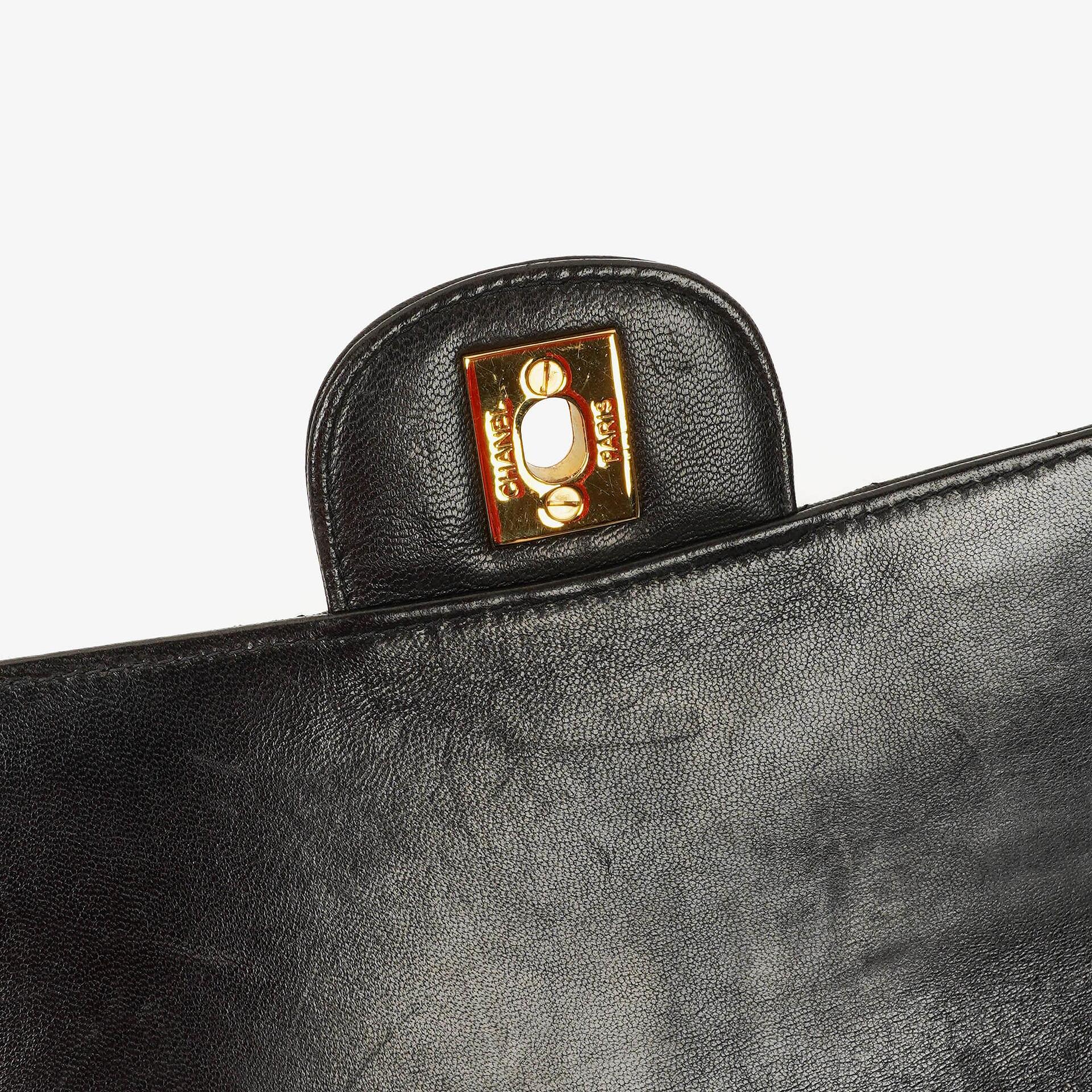 Chanel Wendedesign Clutch aus schwarzem Lammleder mit 24K-vergoldeten Beschlägen