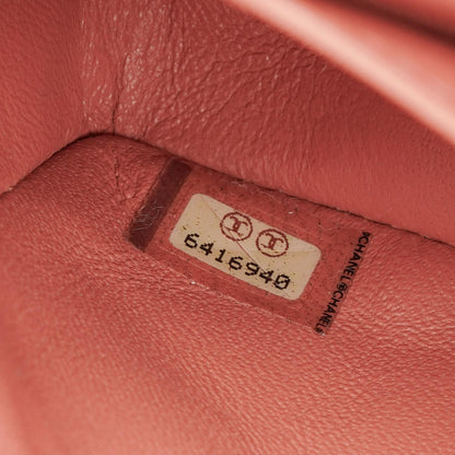Chanel East West Chocolate Bar Flap Tasche aus Lackleder