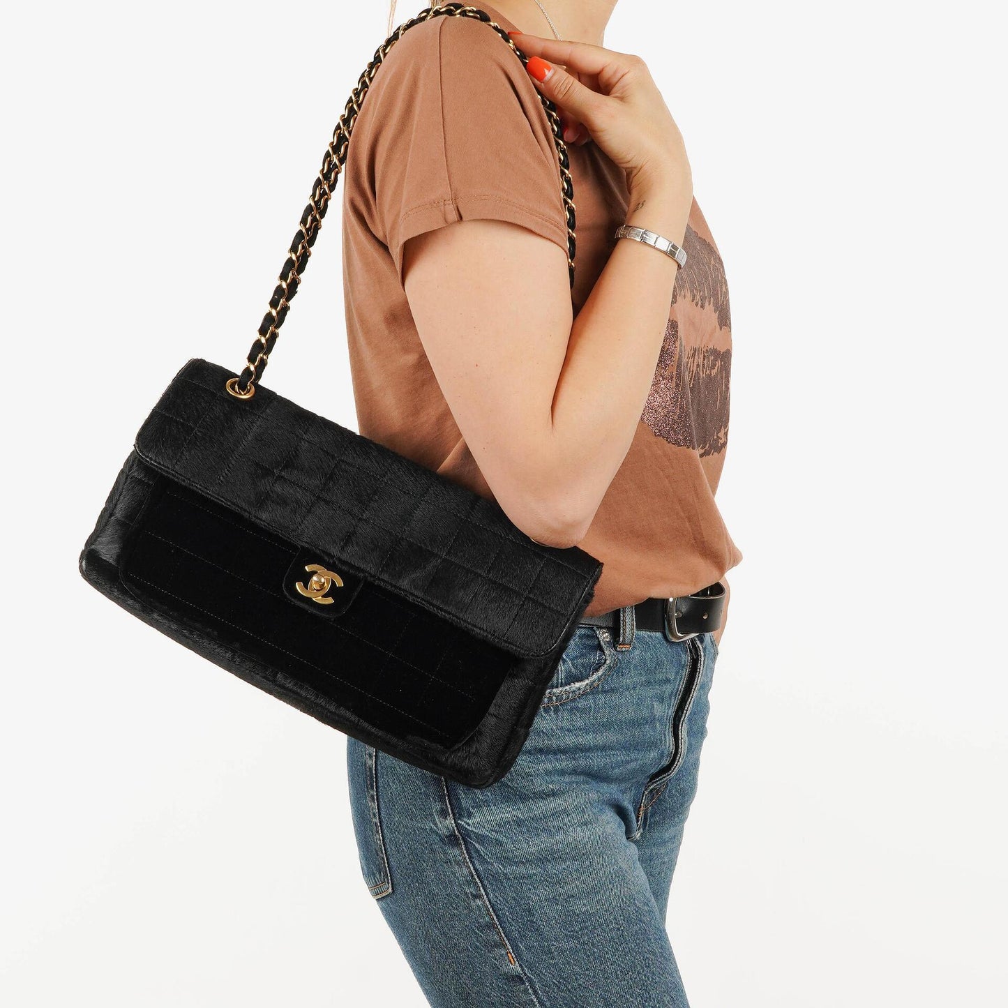 Chanel East West Flap Bag aus Ponyhaar Samt Schokoladenriegel mit goldfarbener Hardware