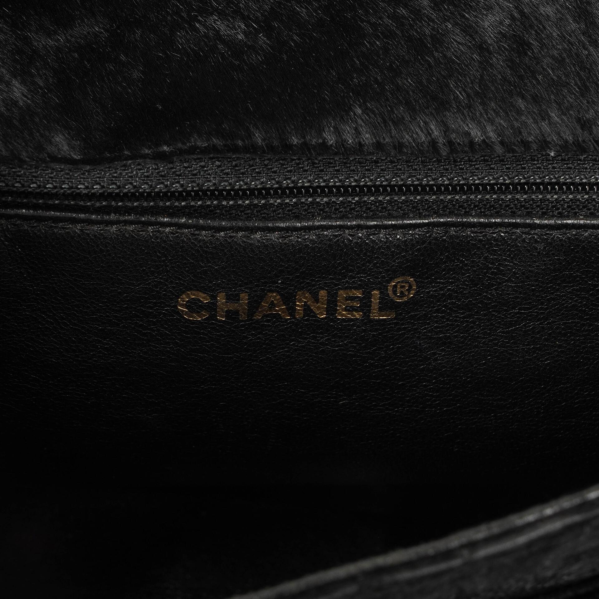 Chanel East West Flap Bag aus Ponyhaar Samt Schokoladenriegel mit goldfarbener Hardware