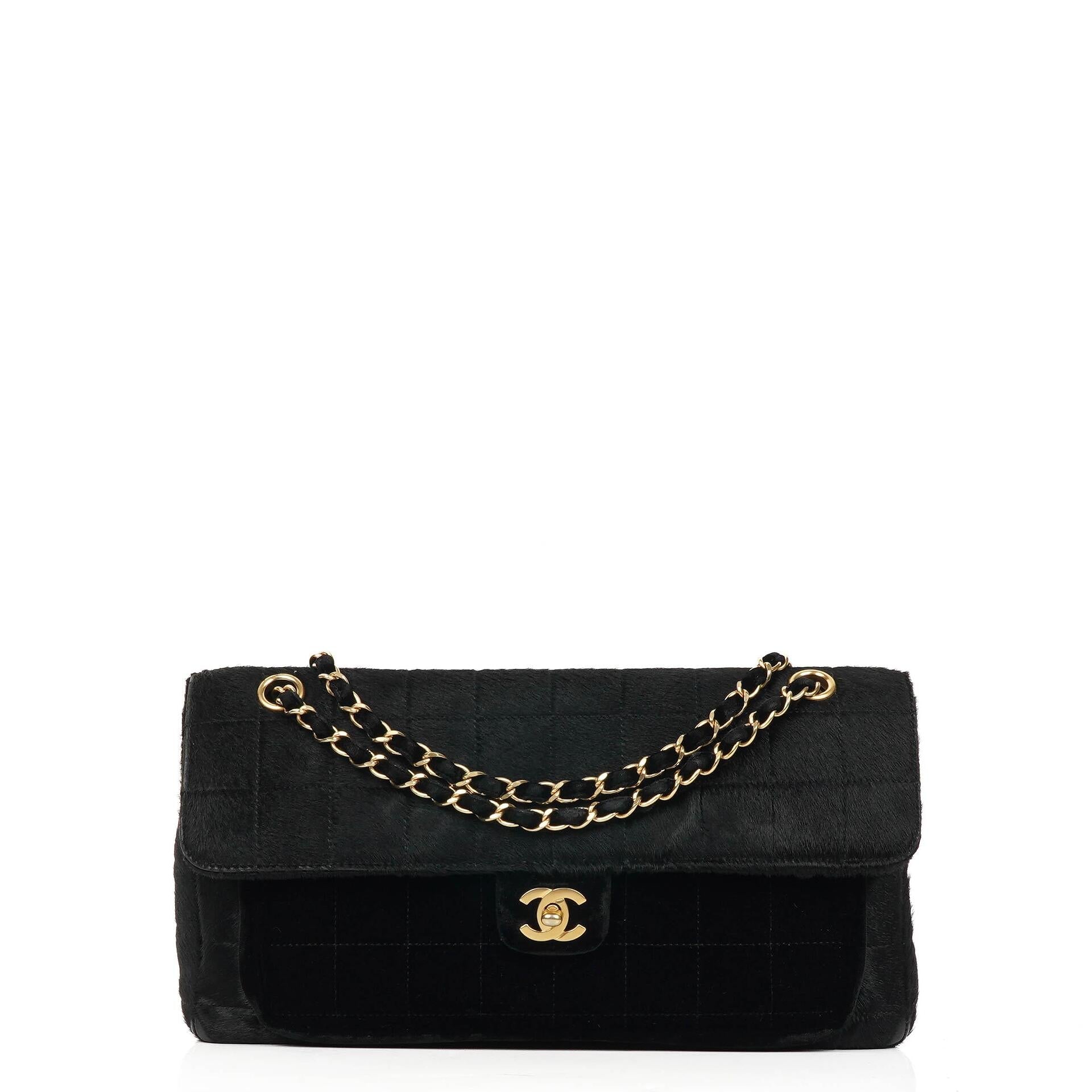 Chanel East West Flap Bag aus Ponyhaar Samt Schokoladenriegel mit goldfarbener Hardware