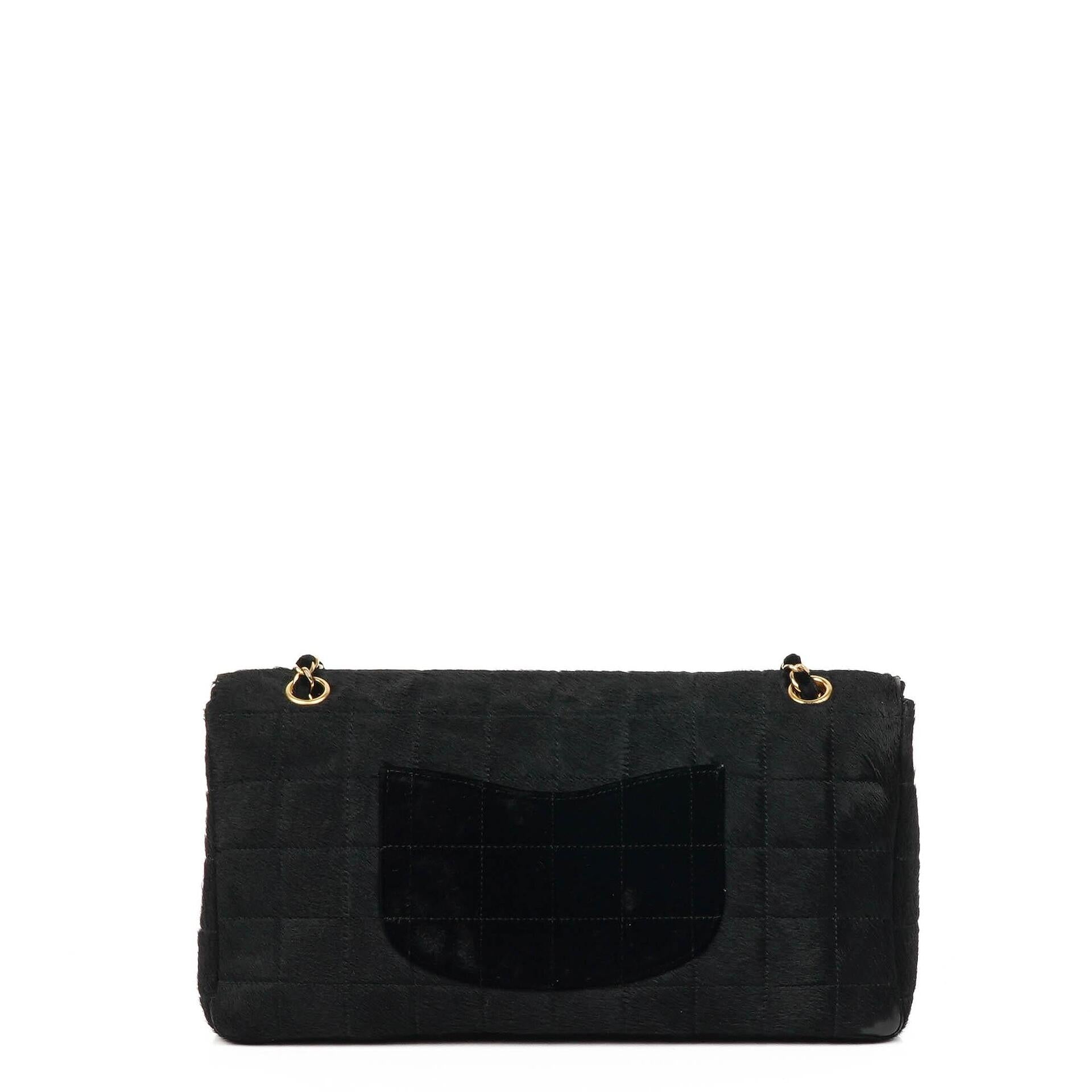 Chanel East West Flap Bag aus Ponyhaar Samt Schokoladenriegel mit goldfarbener Hardware
