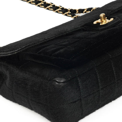 Chanel East West Flap Bag aus Ponyhaar Samt Schokoladenriegel mit goldfarbener Hardware