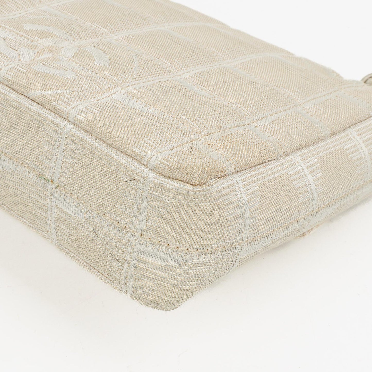 Chanel East West Travel Line Chocolate Bar Flap Tasche