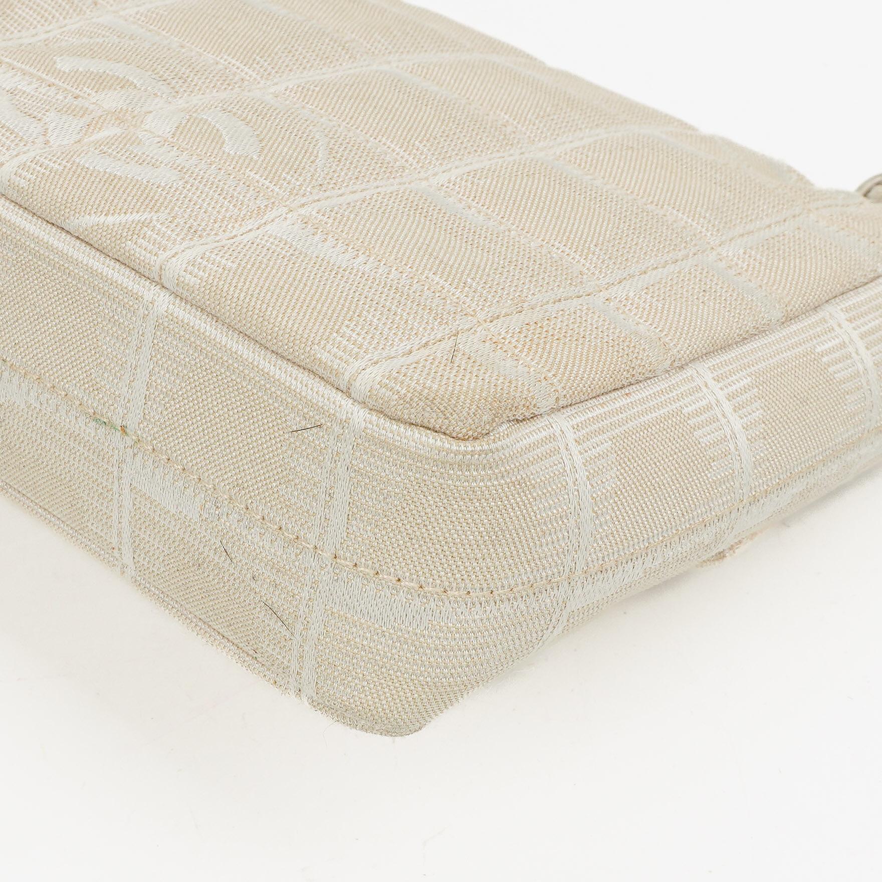 Chanel East West Travel Line Chocolate Bar Flap Tasche