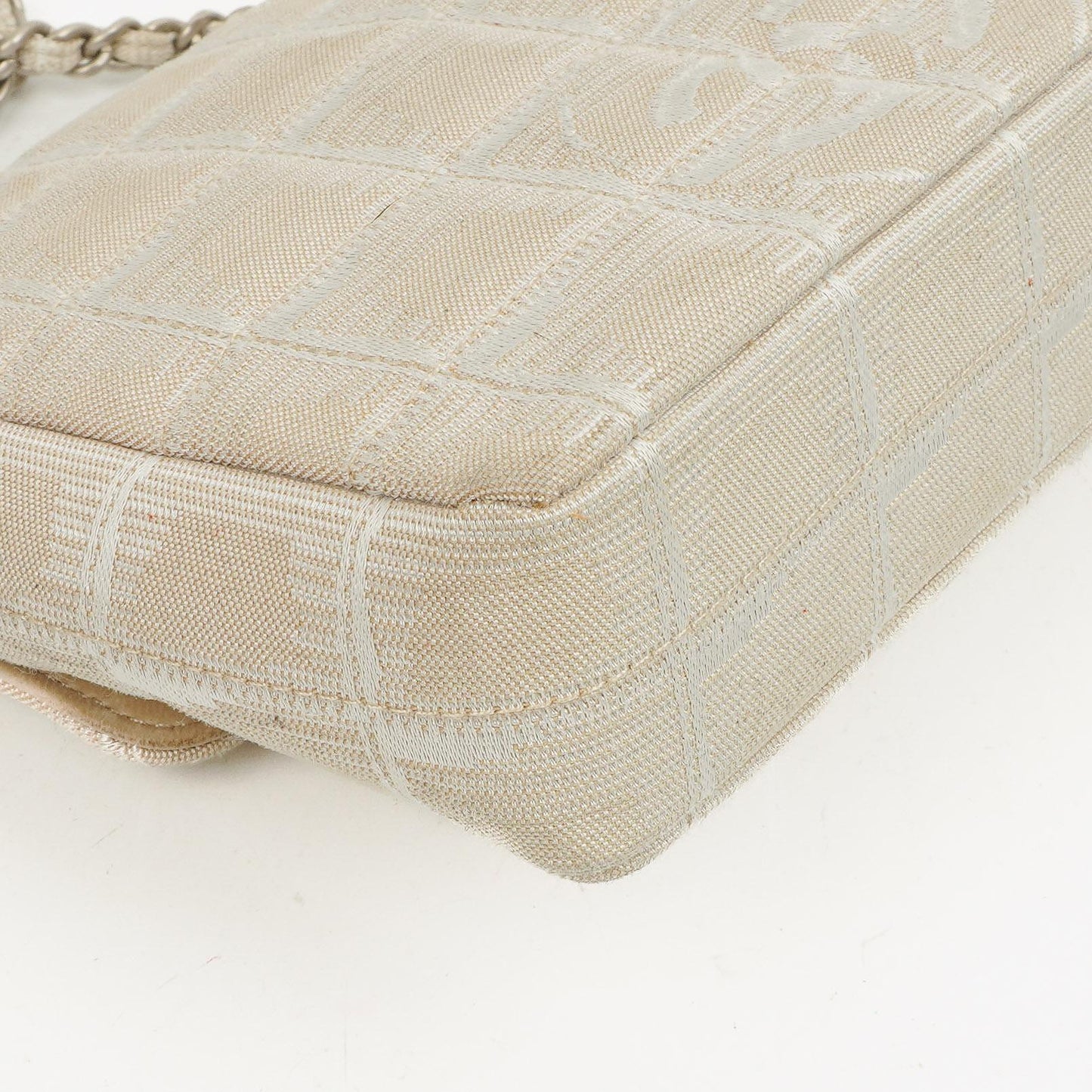 Chanel East West Travel Line Chocolate Bar Flap Tasche