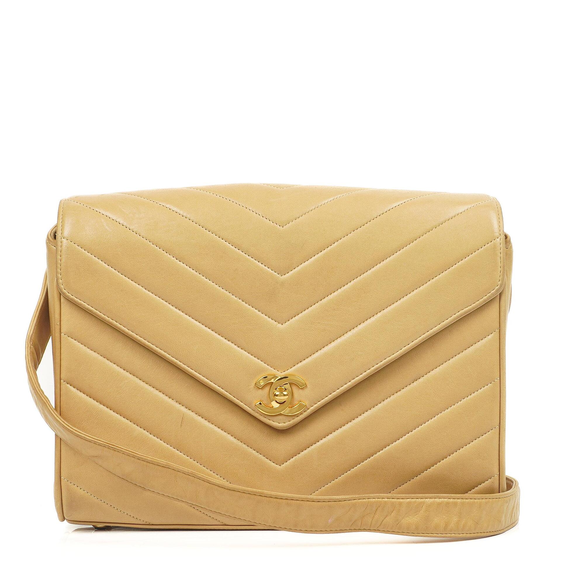 Chanel Envelope Beige Chevron Gesteppt Crossbody Tasche Mit 24K Vergoldeten Beschlägen