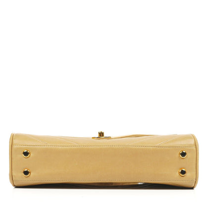 Chanel Envelope Beige Chevron Gesteppt Crossbody Tasche Mit 24K Vergoldeten Beschlägen