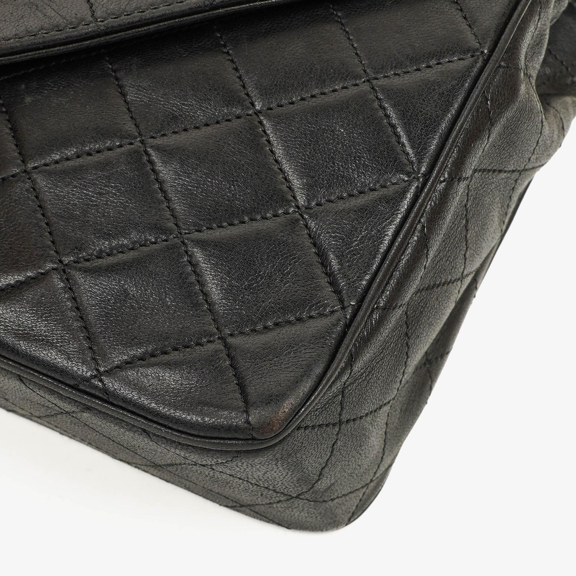 Chanel Envelope Flap Tasche Schwarz Gepolstertes Lammleder mit 24K Vergoldeten Beschlägen