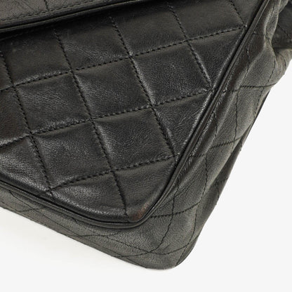 Chanel Envelope Flap Tasche Schwarz Gepolstertes Lammleder mit 24K Vergoldeten Beschlägen