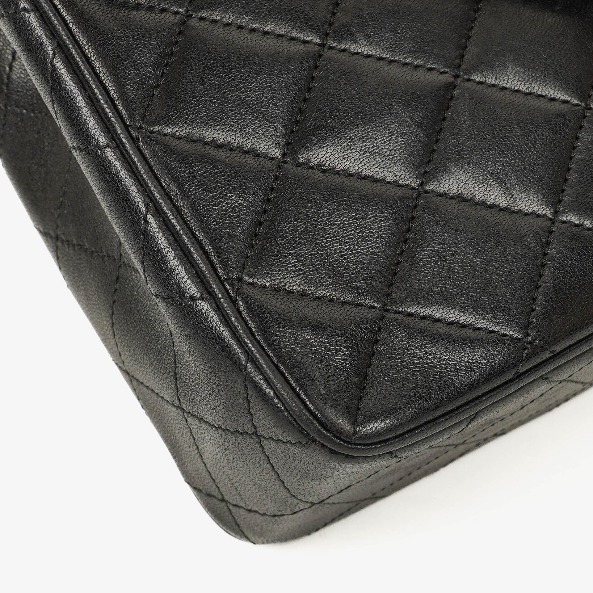 Chanel Envelope Flap Tasche Schwarz Gepolstertes Lammleder mit 24K Vergoldeten Beschlägen
