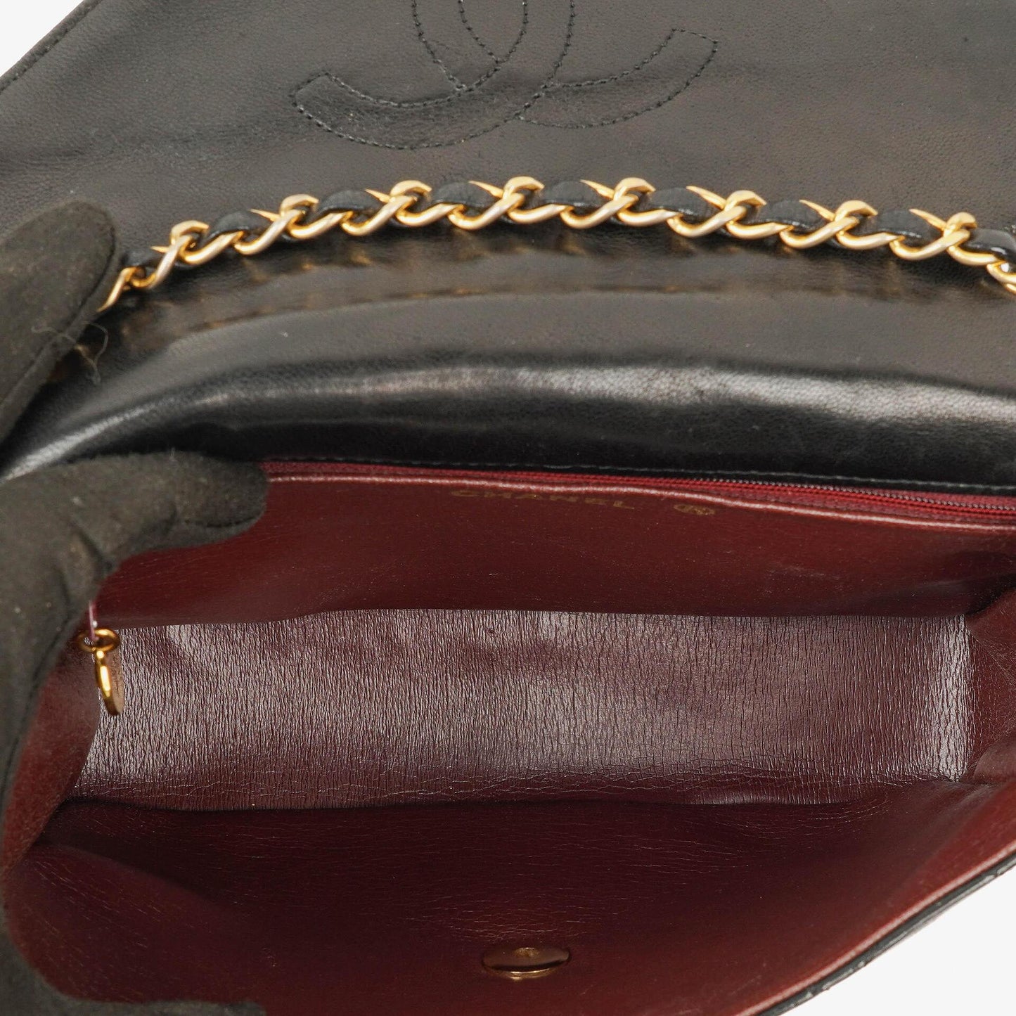 Chanel Envelope Flap Tasche Schwarz Gepolstertes Lammleder mit 24K Vergoldeten Beschlägen