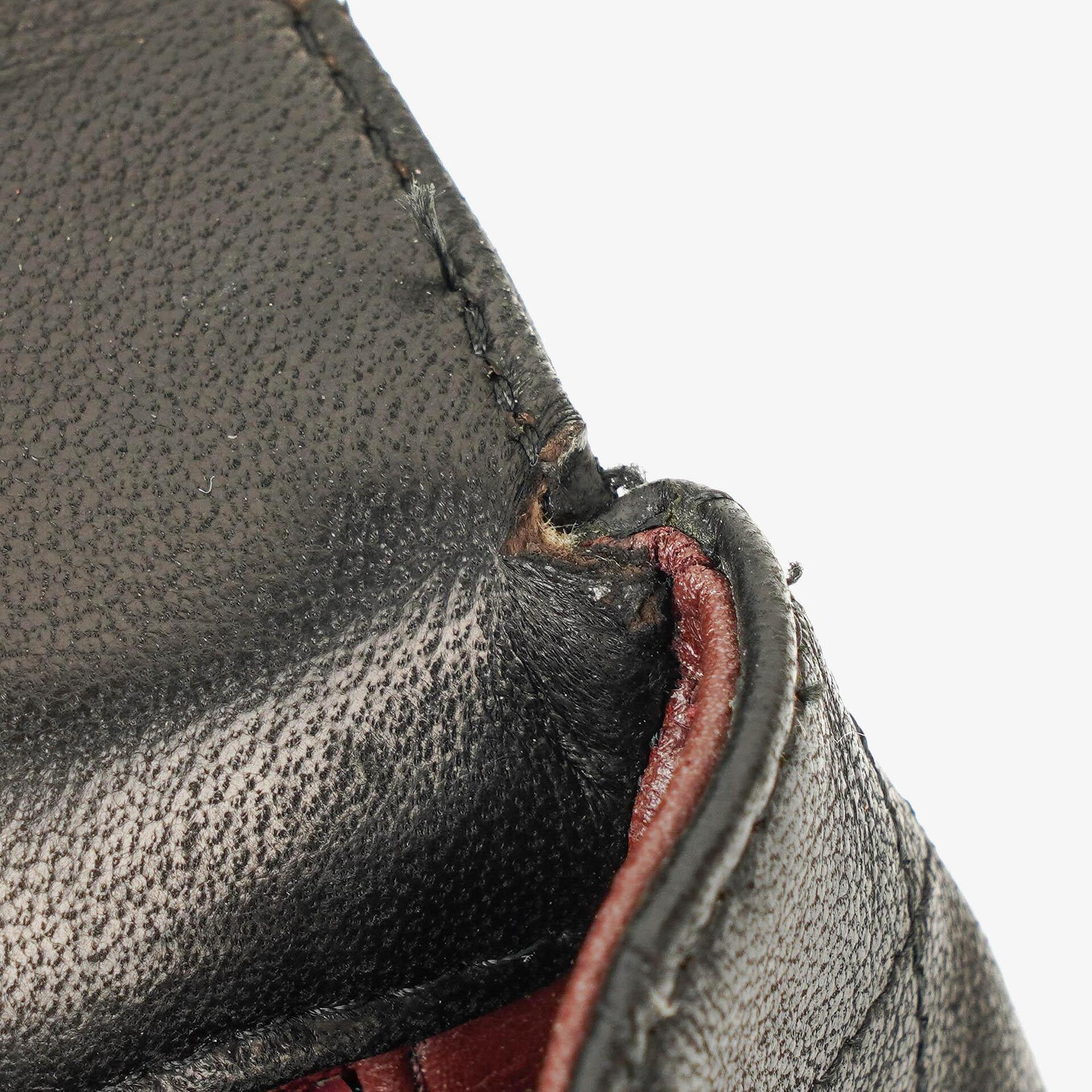 Chanel Envelope Flap Tasche Schwarz Gepolstertes Lammleder mit 24K Vergoldeten Beschlägen