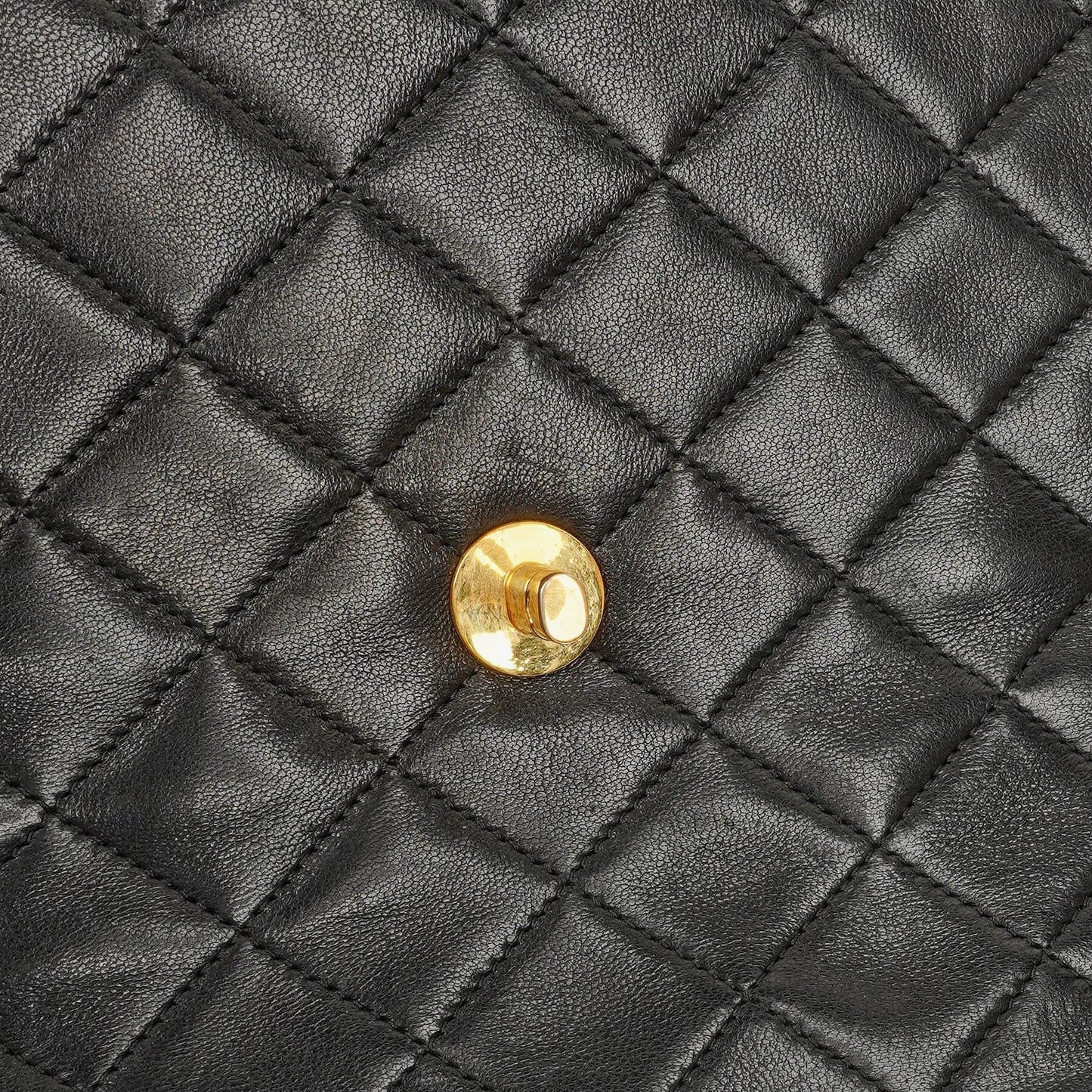 Chanel Envelope Flap Tasche Schwarz Gepolstertes Lammleder mit 24K Vergoldeten Beschlägen