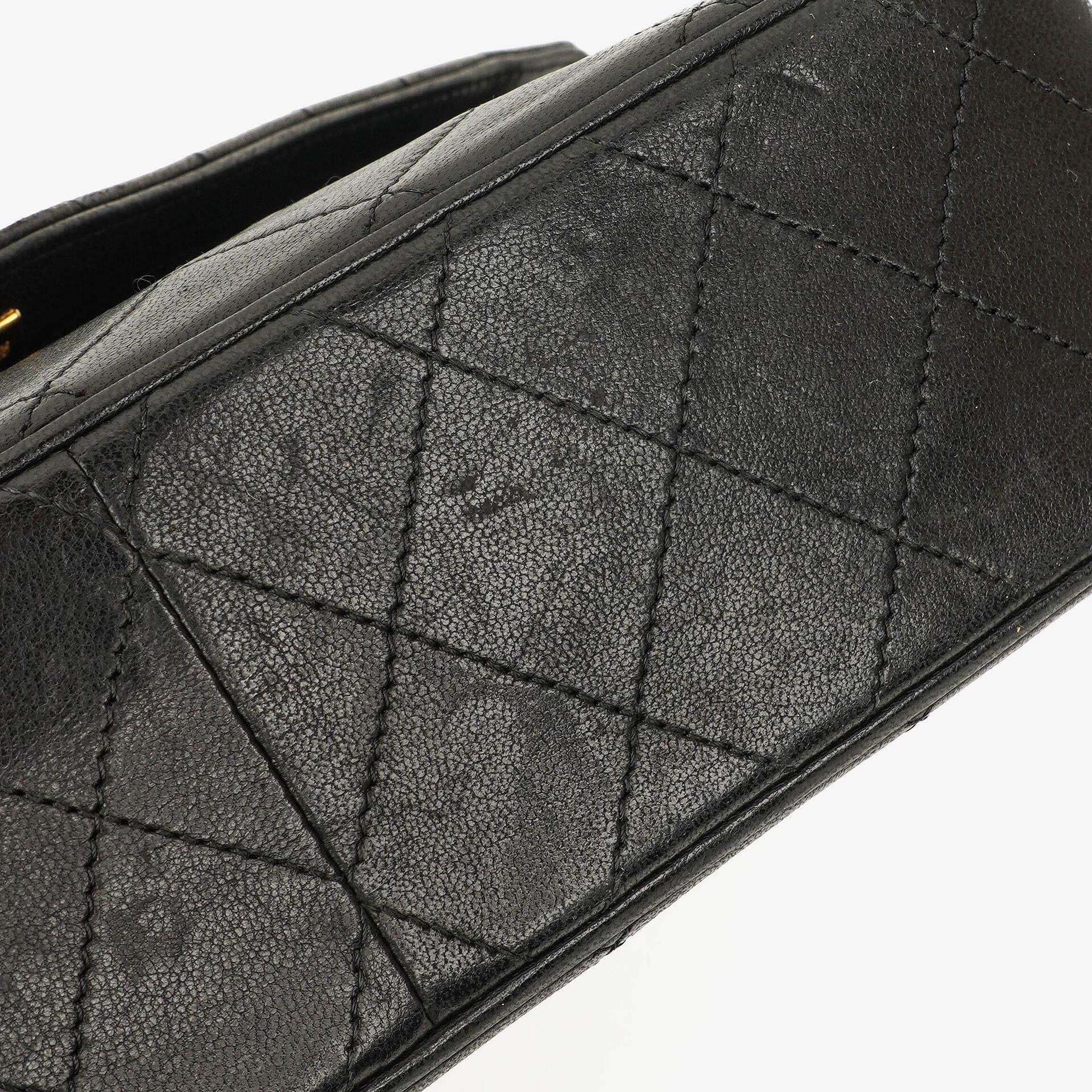 Chanel Envelope Flap Tasche Schwarz Gepolstertes Lammleder mit 24K Vergoldeten Beschlägen