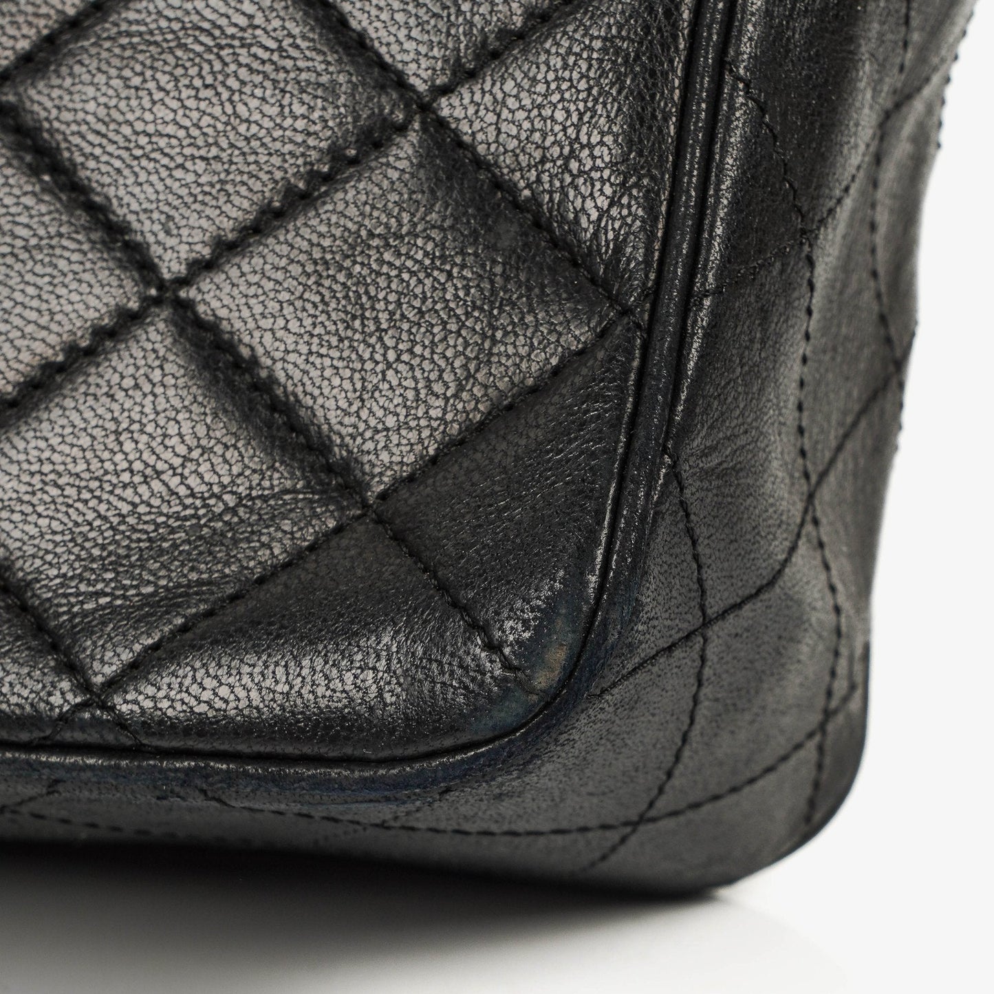 Chanel Envelope Flap Tasche aus schwarzem gestepptem Lammleder mit 24K vergoldeten Beschlägen
