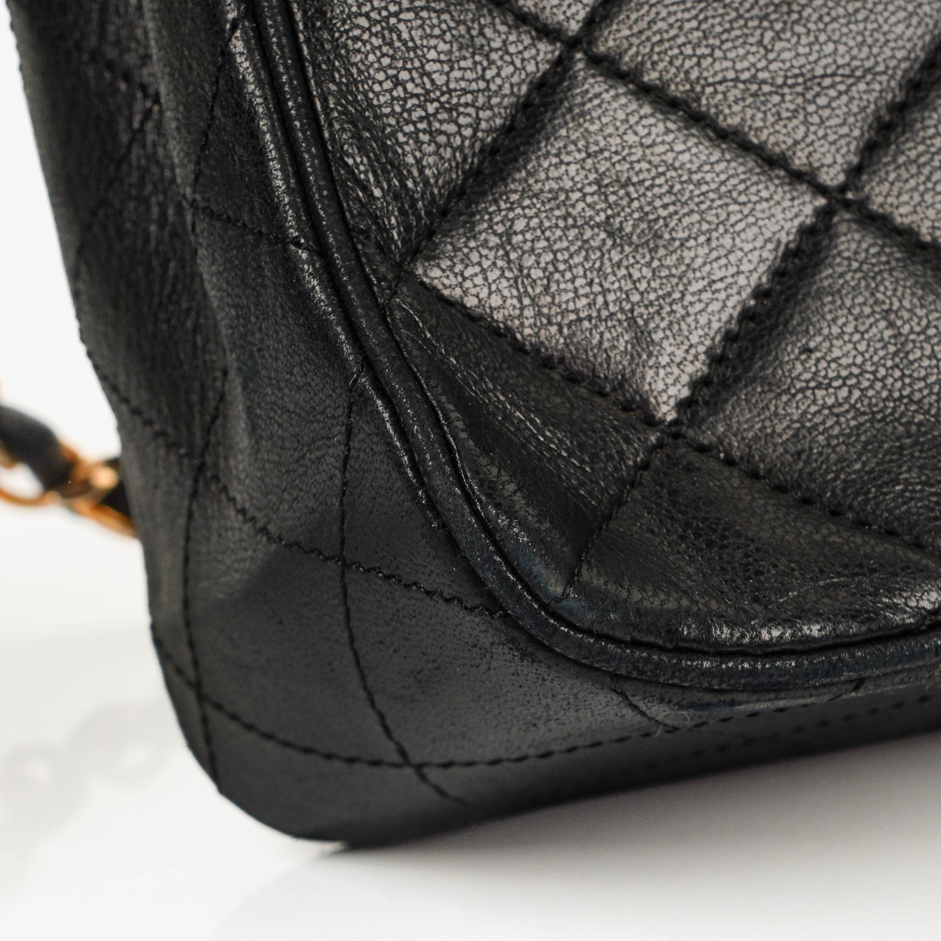 Chanel Envelope Flap Tasche aus schwarzem gestepptem Lammleder mit 24K vergoldeten Beschlägen
